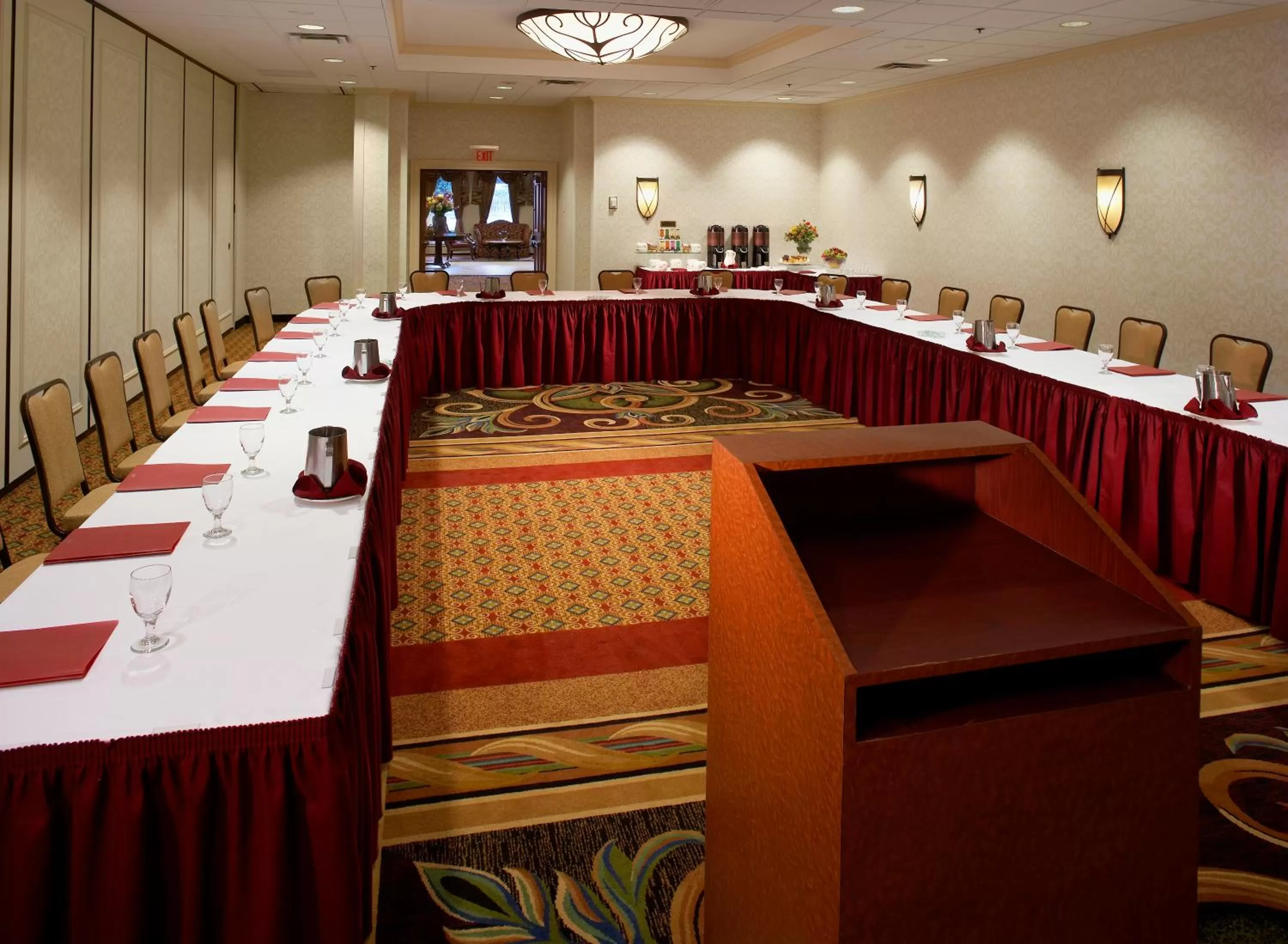 Meeting/conference room in Clinton Inn Hotel Tenafly