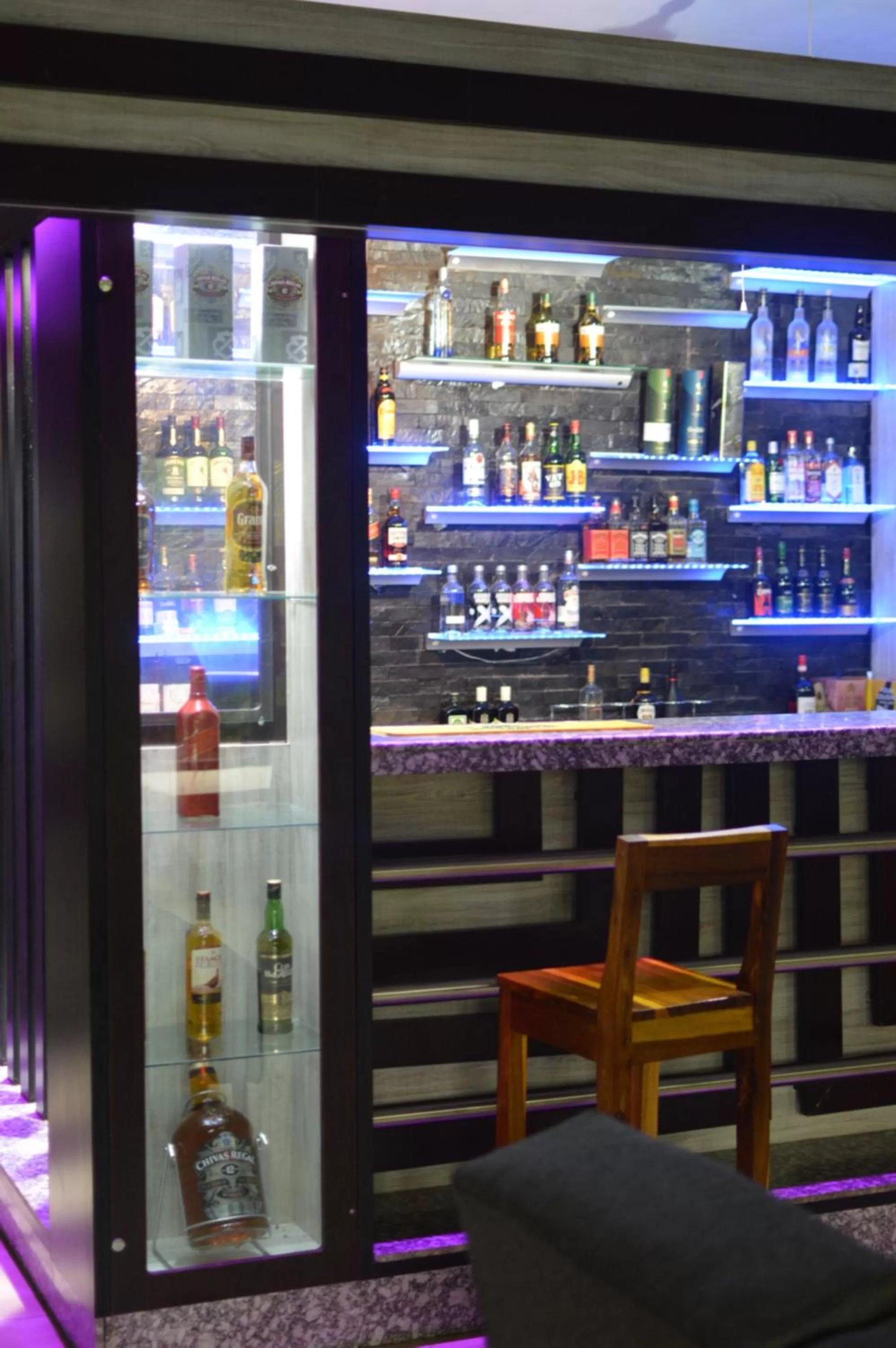 Restaurant/places to eat in Palm Kalash Hotel