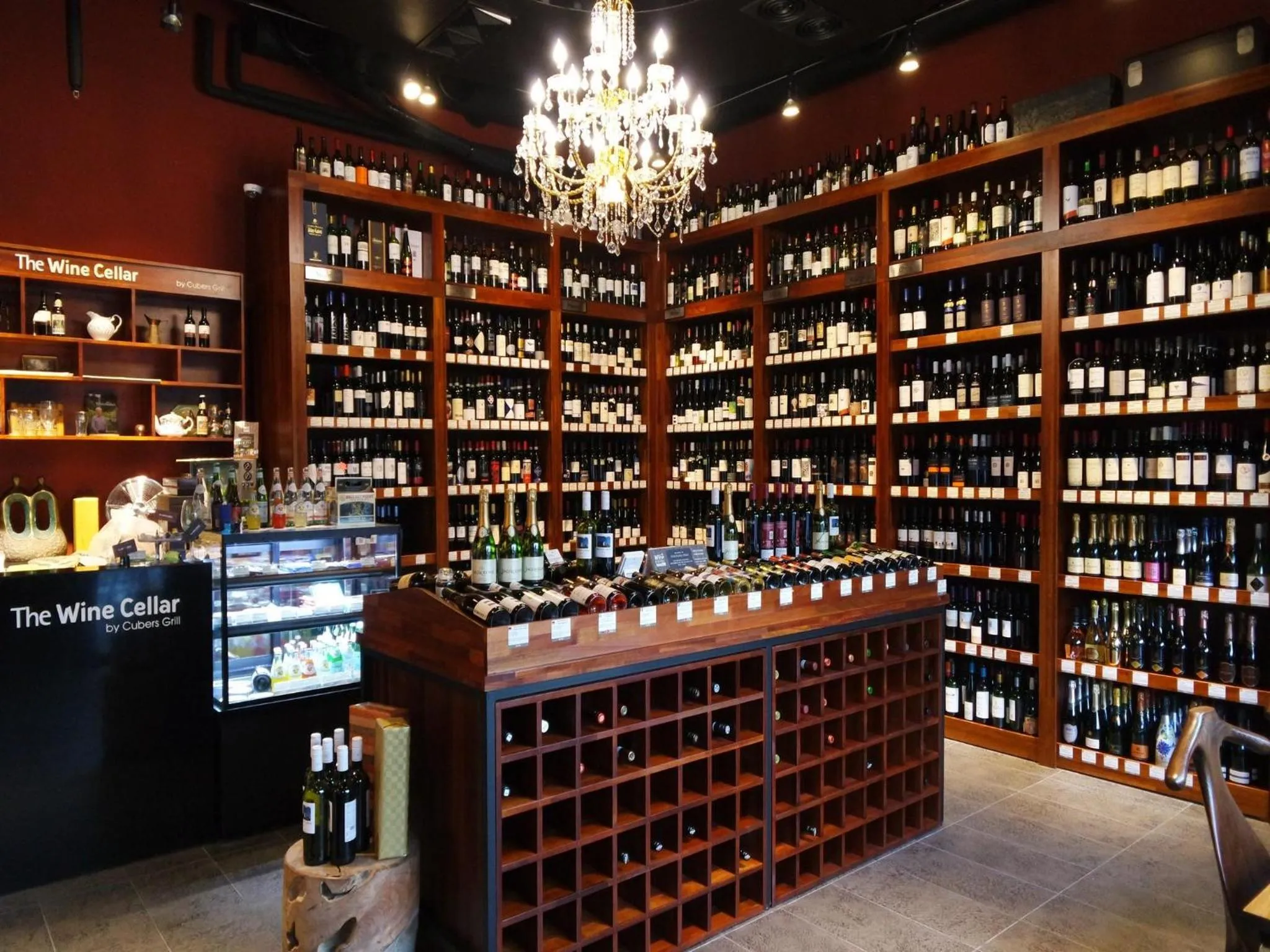 Restaurant/places to eat in Hotel Avenue