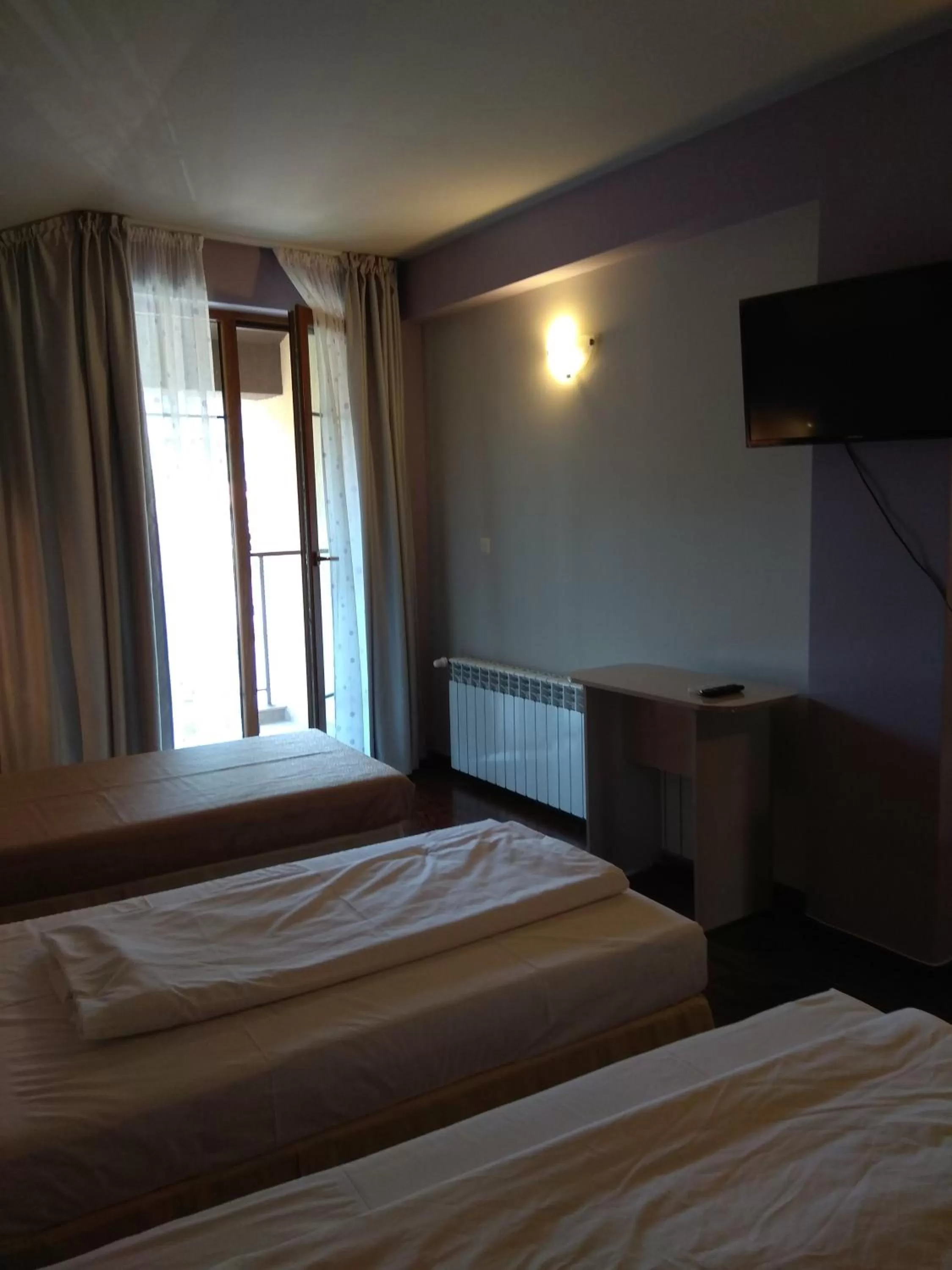 Roots Hotel and Wine Bar