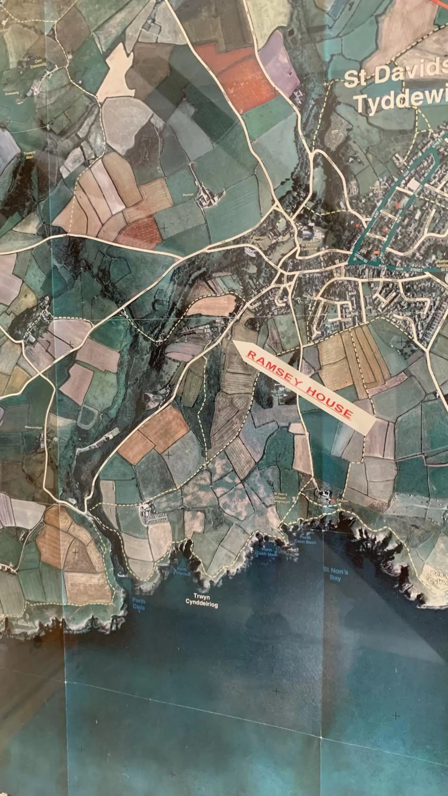 Text overlay, Bird's-eye View in Ramsey House
