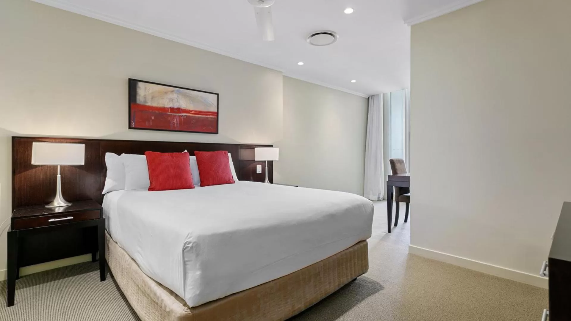 Photo of the whole room, Bed in Oaks Hervey Bay Resort and Spa