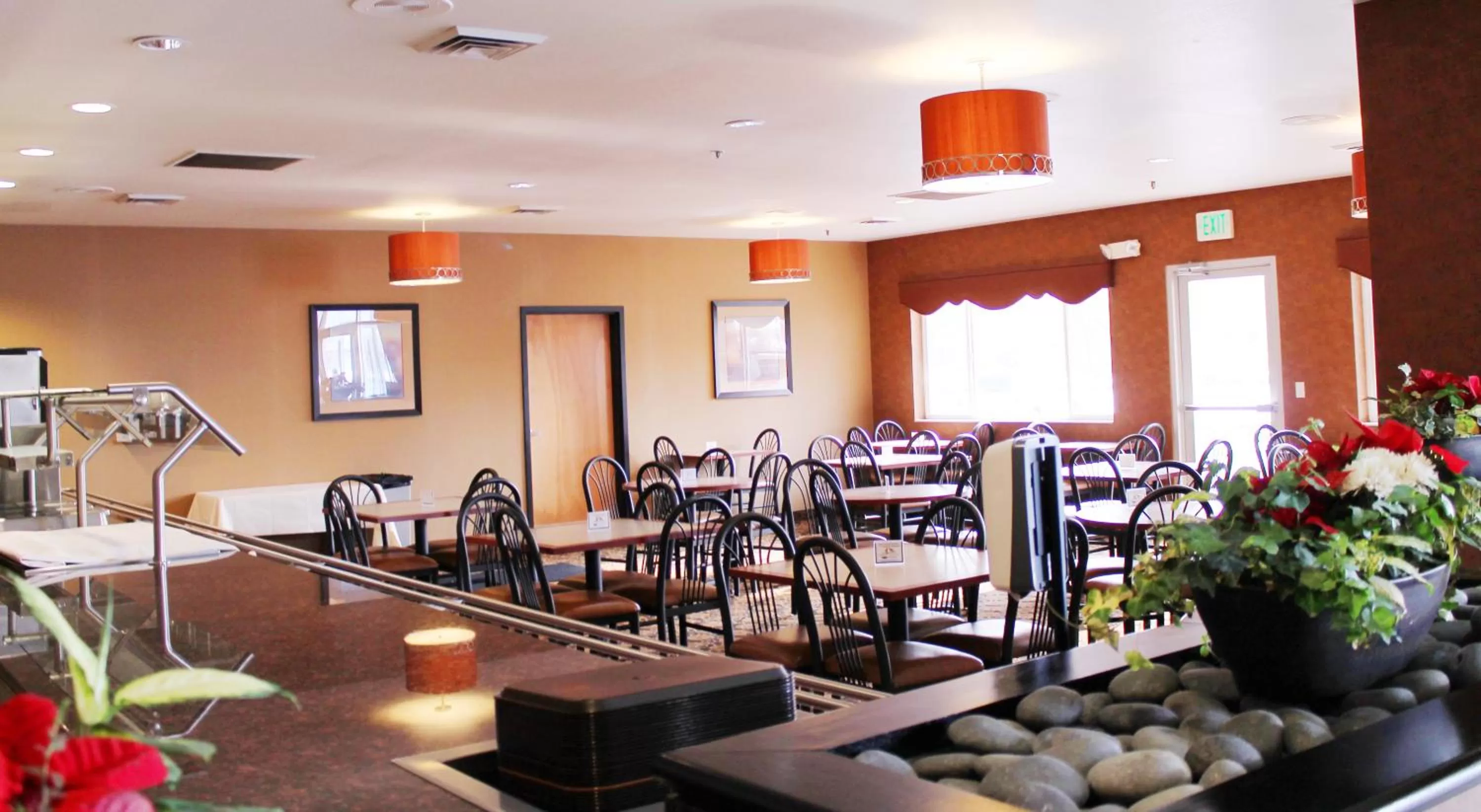Restaurant/places to eat in Crystal Inn Hotel & Suites - West Valley City