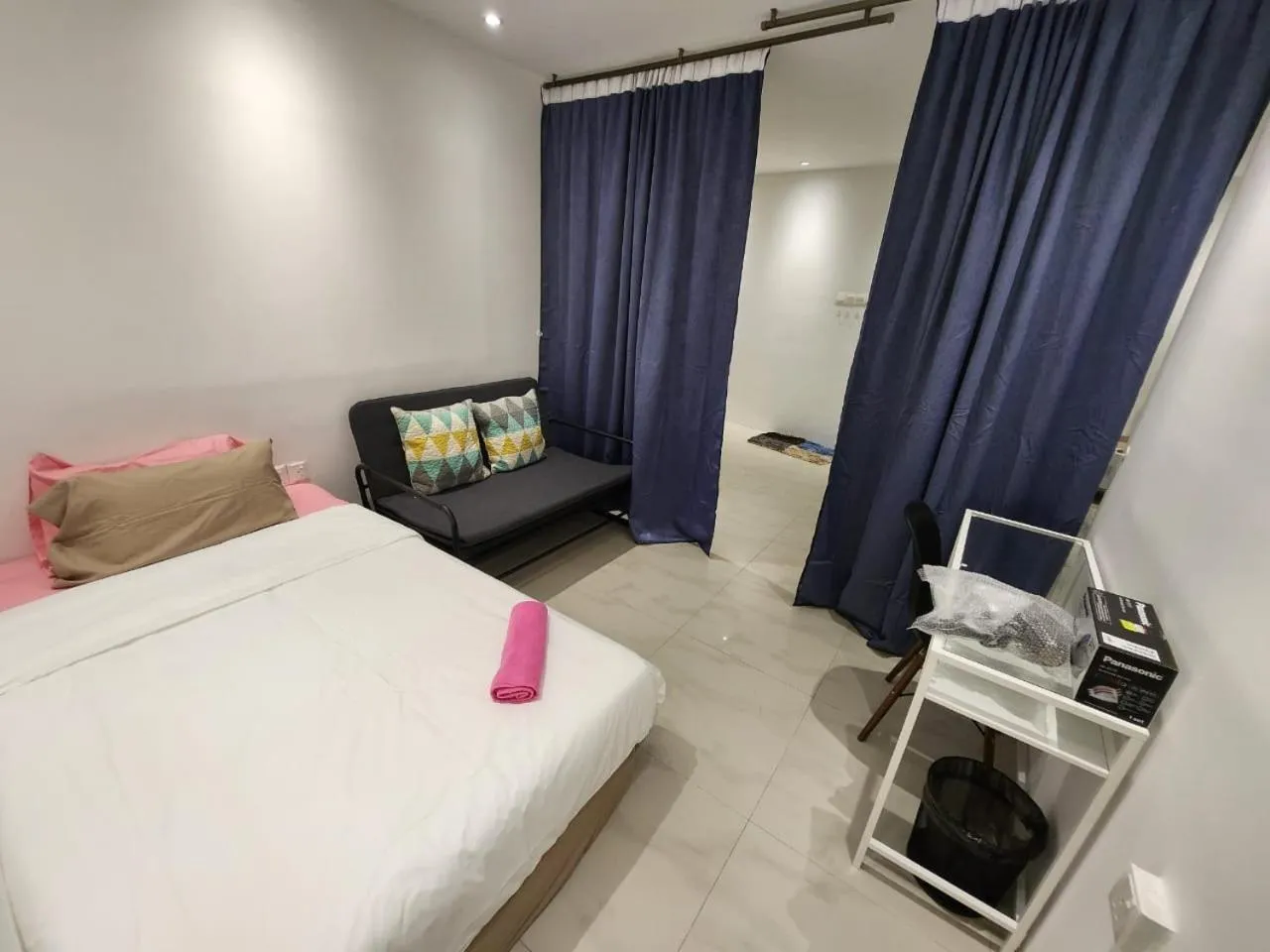 Bed in One Point Hotel