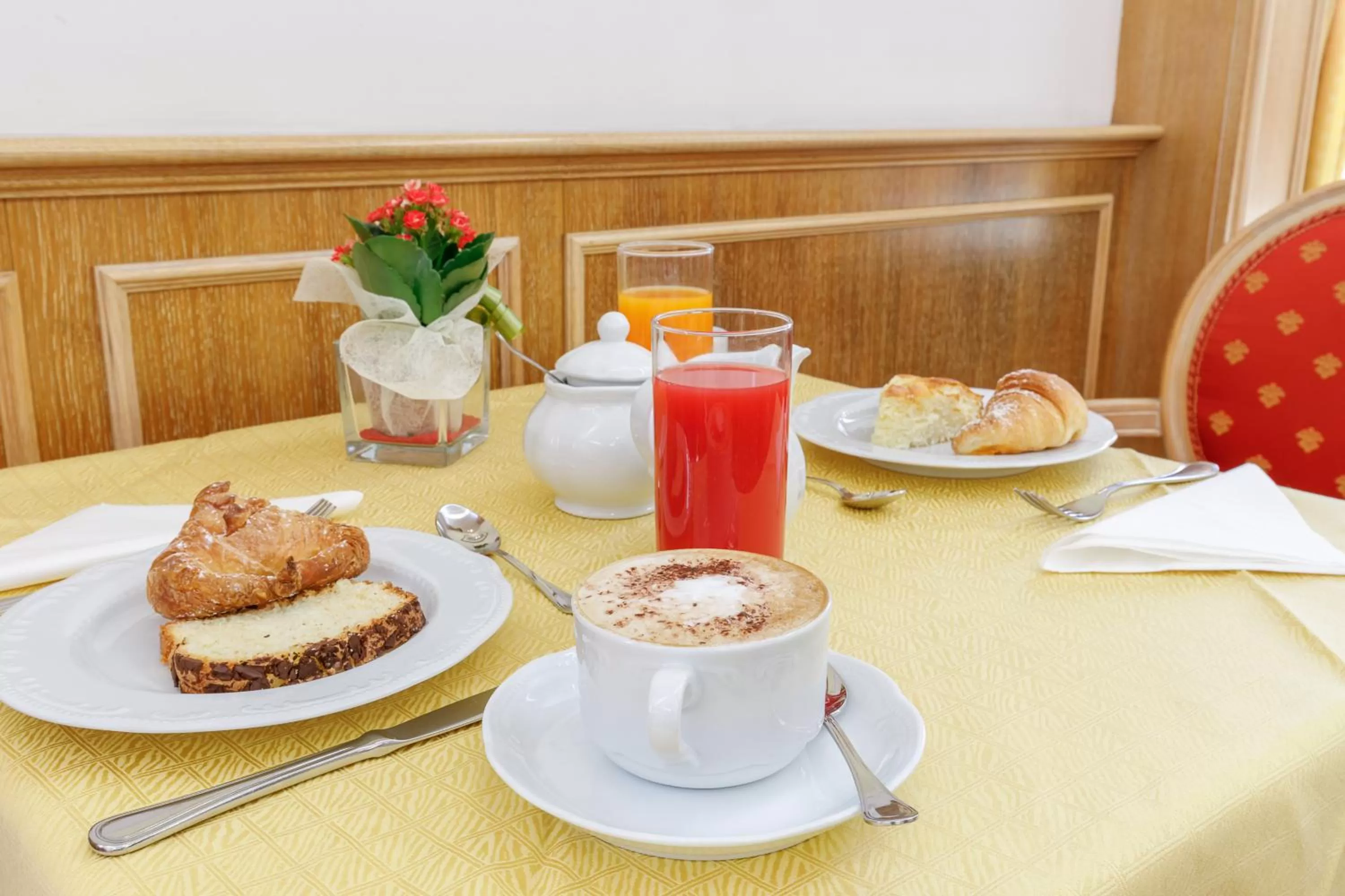 Food and drinks in Residenza Paolo VI