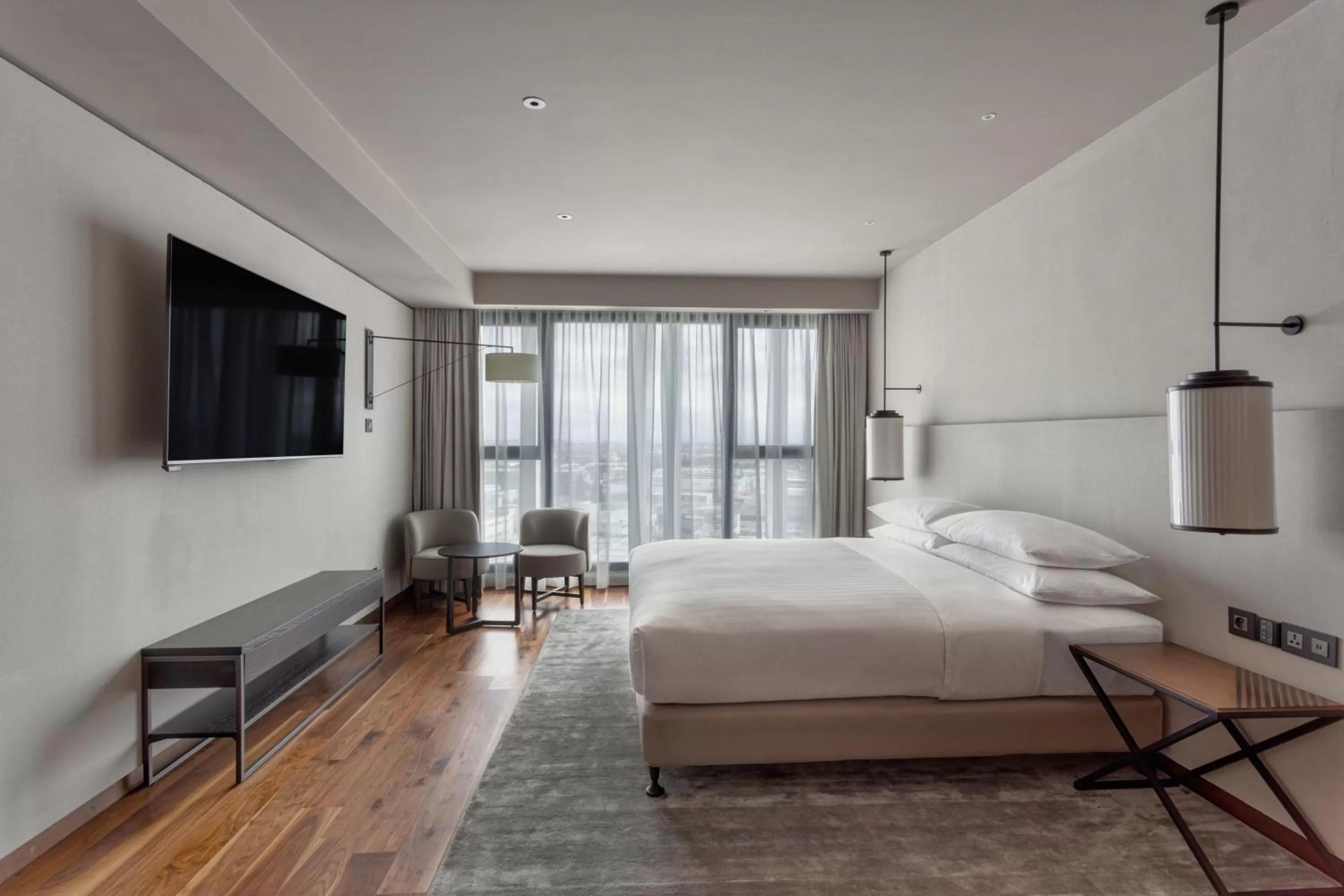 Photo of the whole room, Bed in Tunis Marriott Hotel