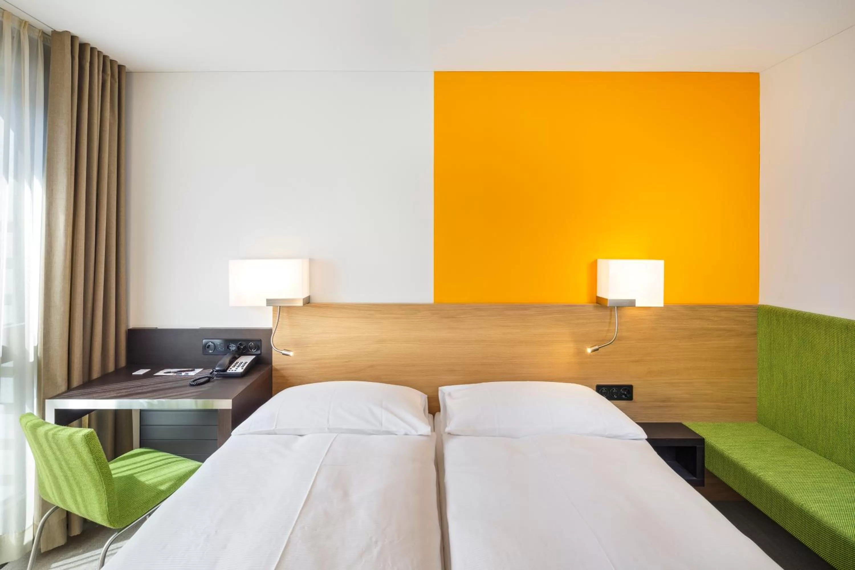 Photo of the whole room, Bed in Züri by Fassbind