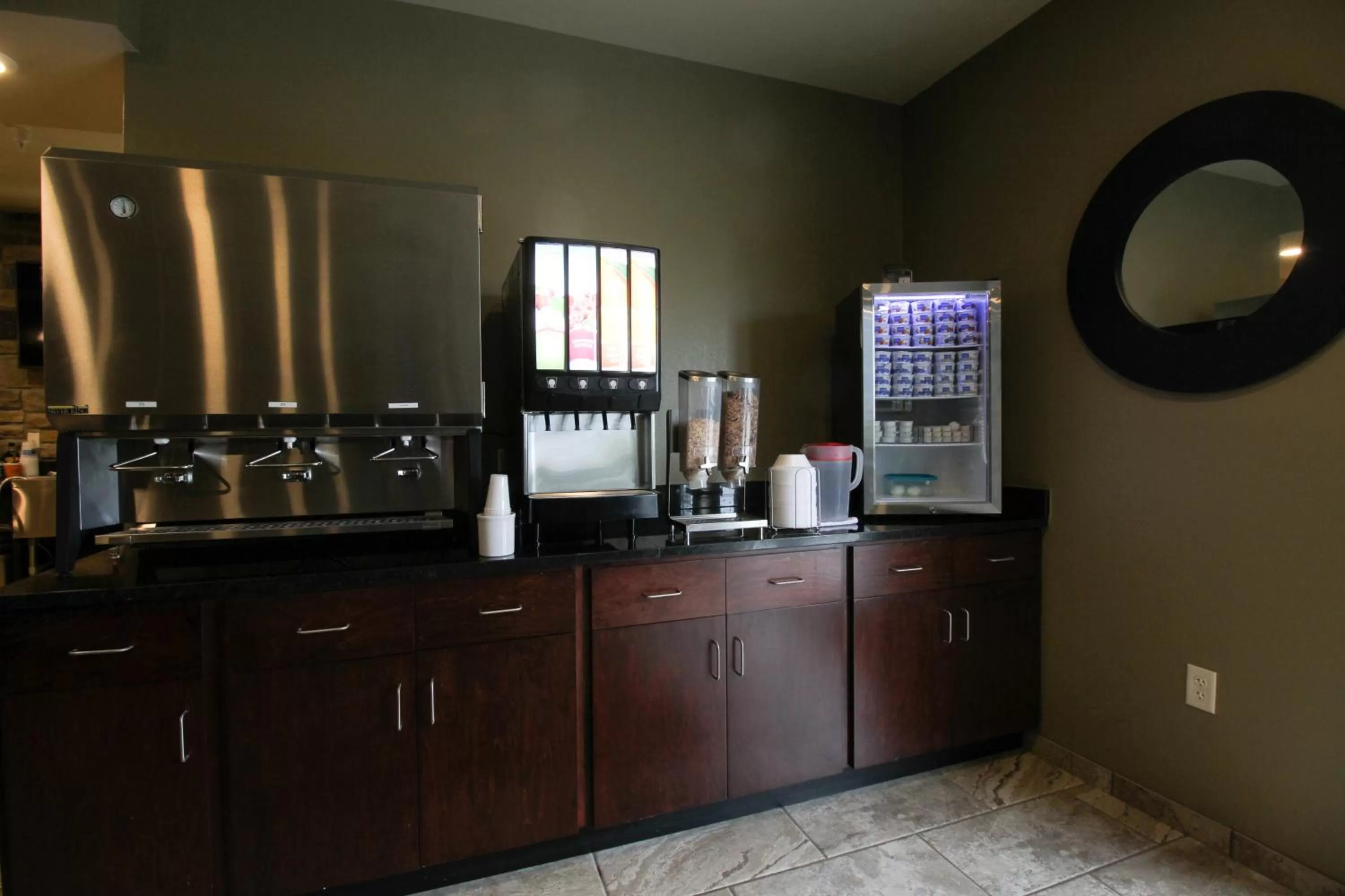 Restaurant/places to eat in Cobblestone Hotel & Suites - Devils Lake