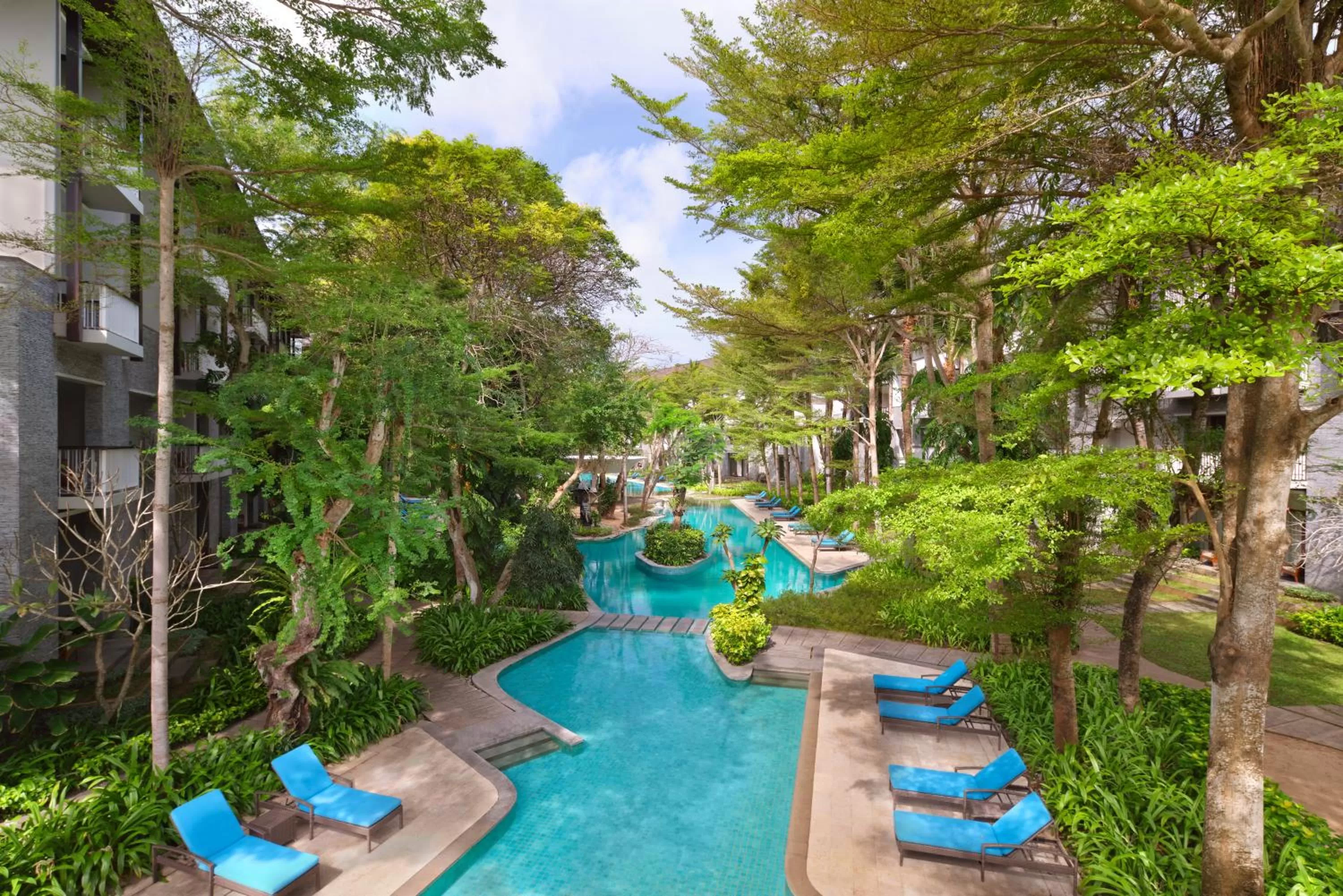 Swimming pool in Courtyard by Marriott Bali Nusa Dua Resort