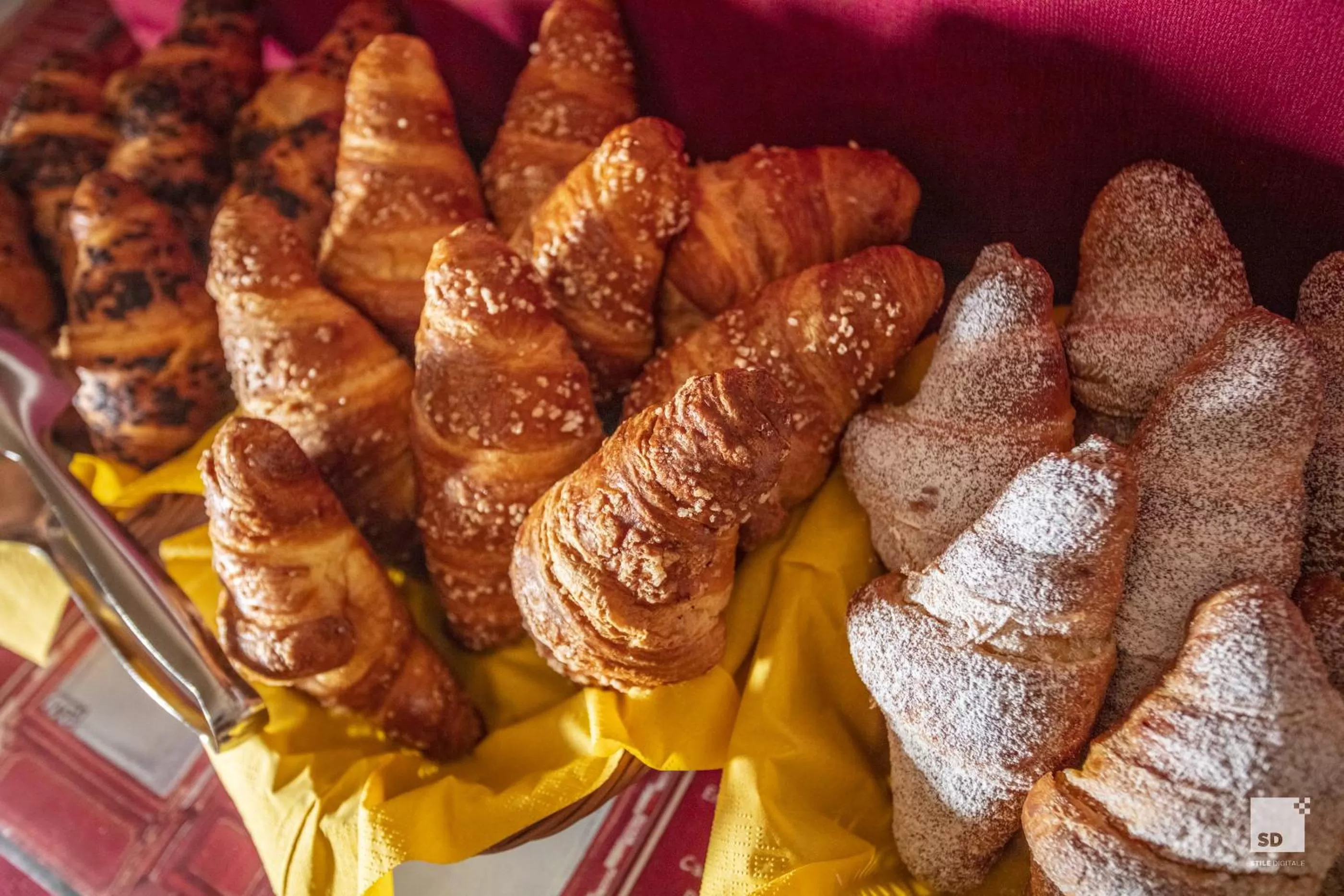 Food and drinks in Hotel Alessandro Della Spina