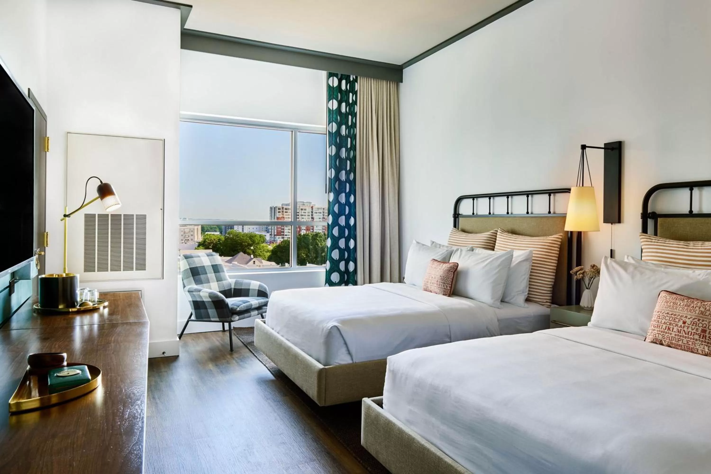 Photo of the whole room, Bed in The Casso, Raleigh, a Tribute Portfolio Hotel