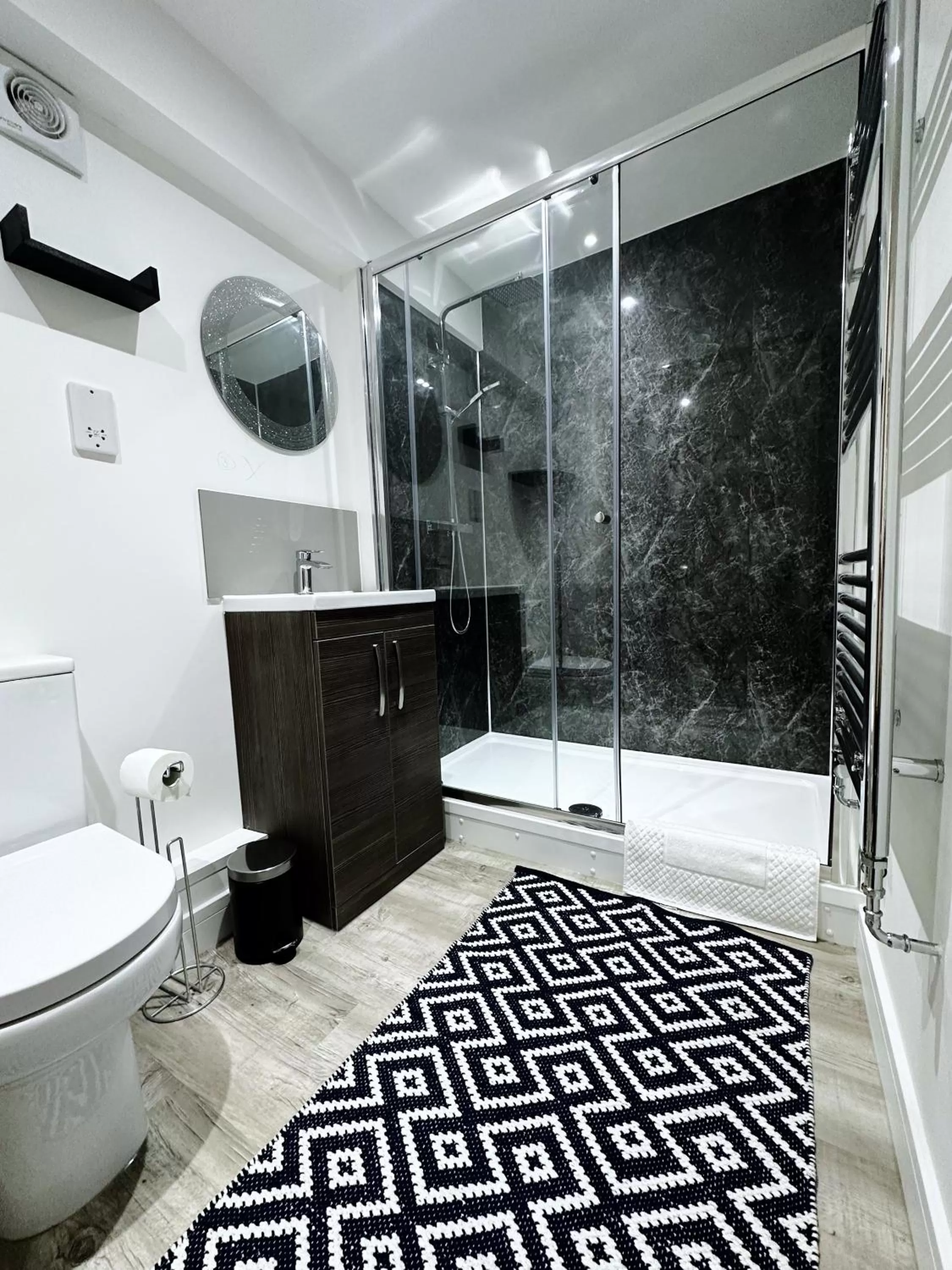 The Atlantis - Tower Apartments