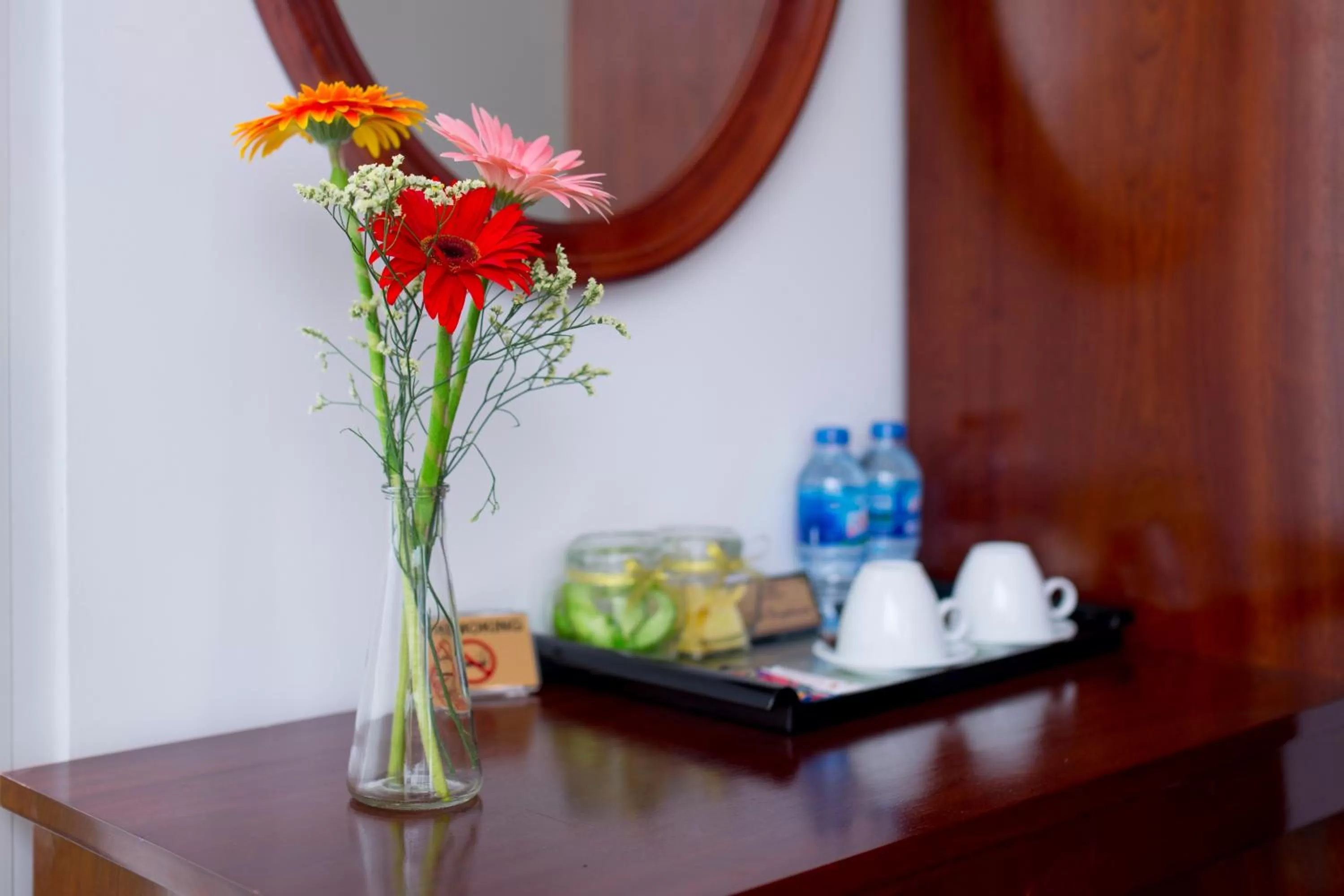 Coffee/tea facilities in Antique Angel Hotel