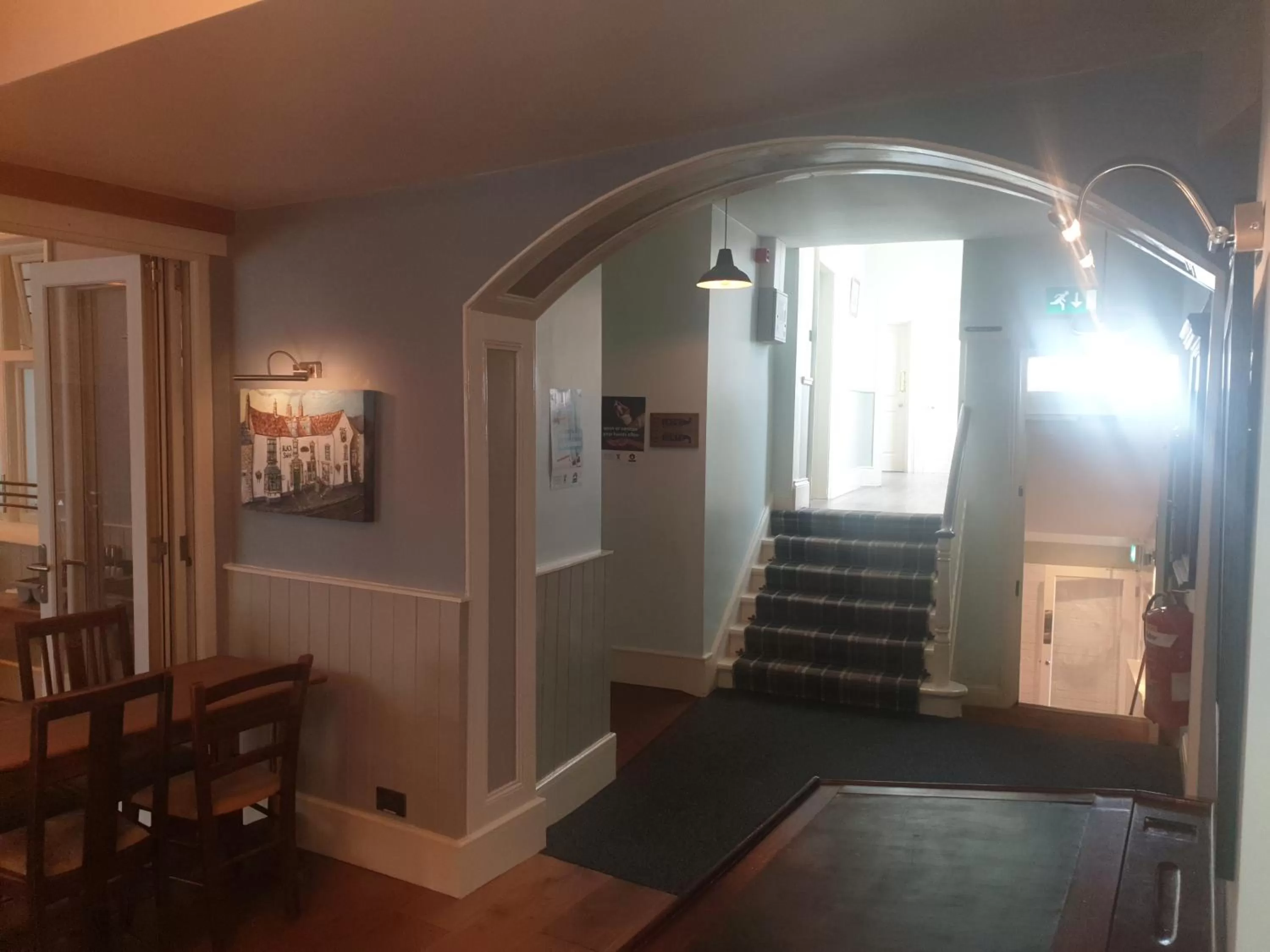 Facade/entrance in The Black Swan Inn