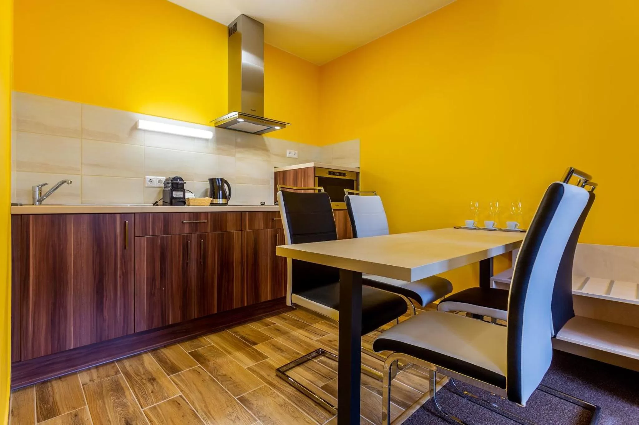 Kitchen or kitchenette in Hostel Mayer Superior Veszprém