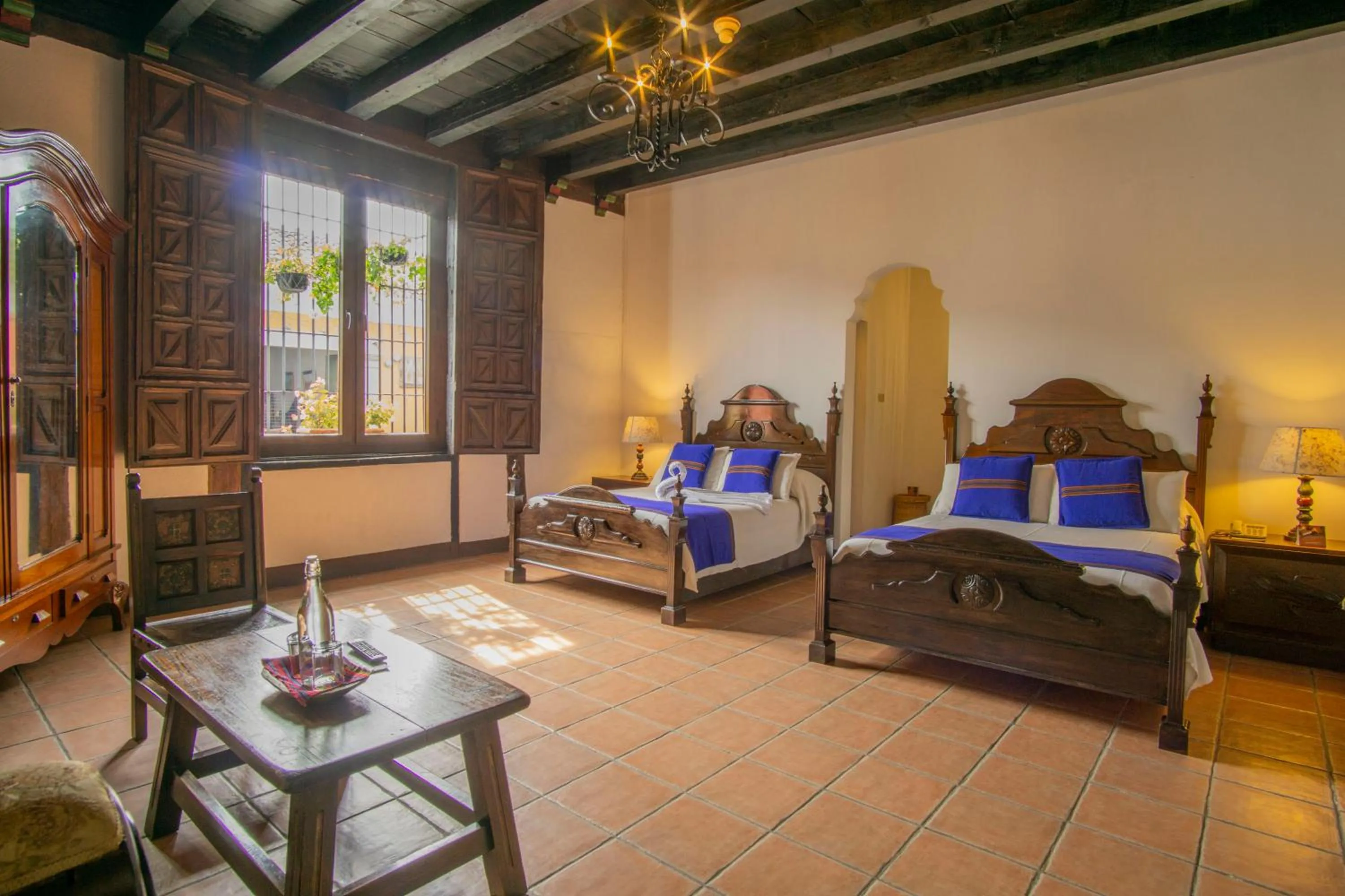 Bed in Hotel Posada de Don Rodrigo Antigua