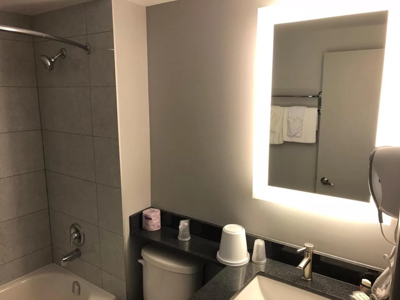 Bathroom in Super 8 by Wyndham Windsor/Dougall