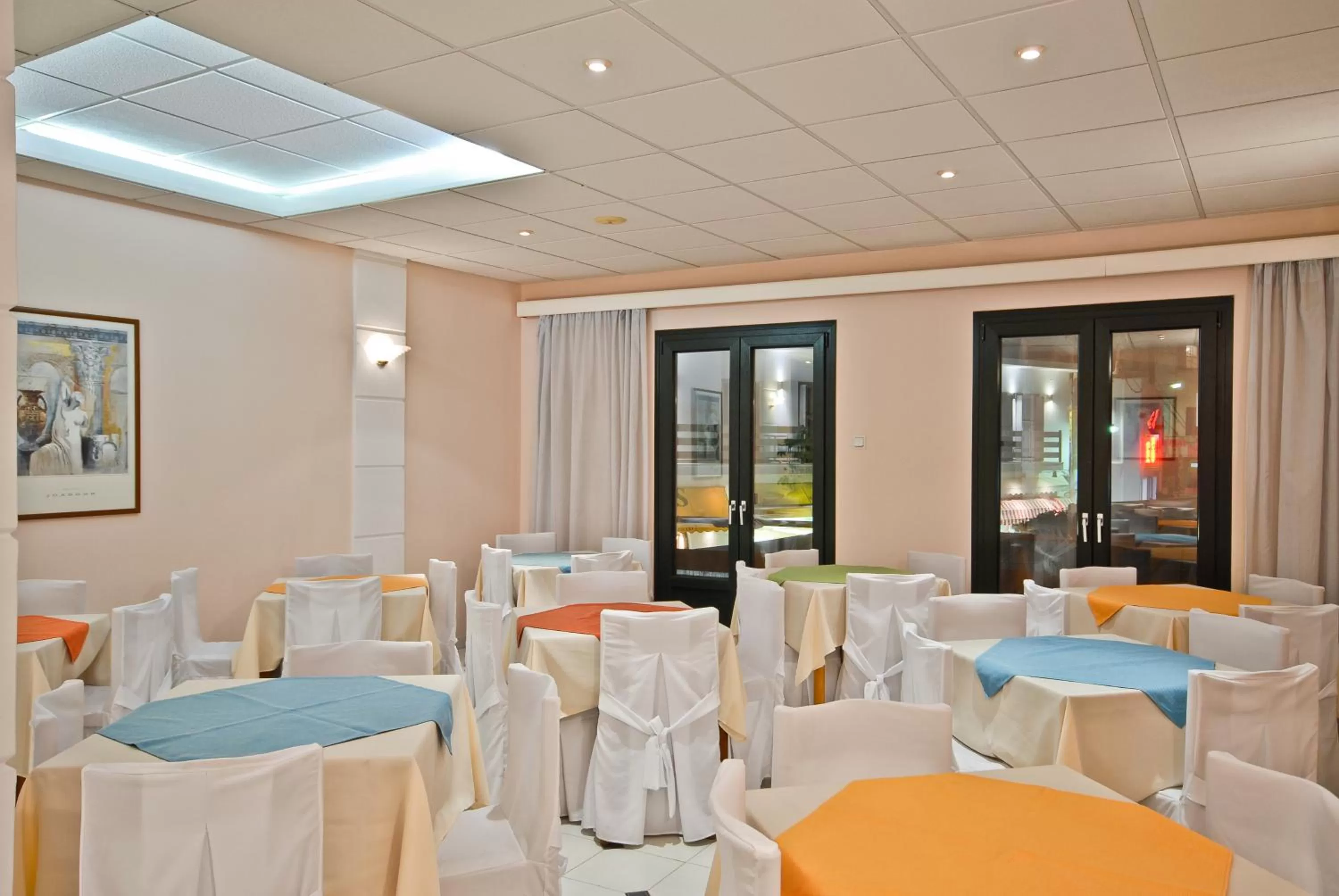 Dining area in Hotel Coronis