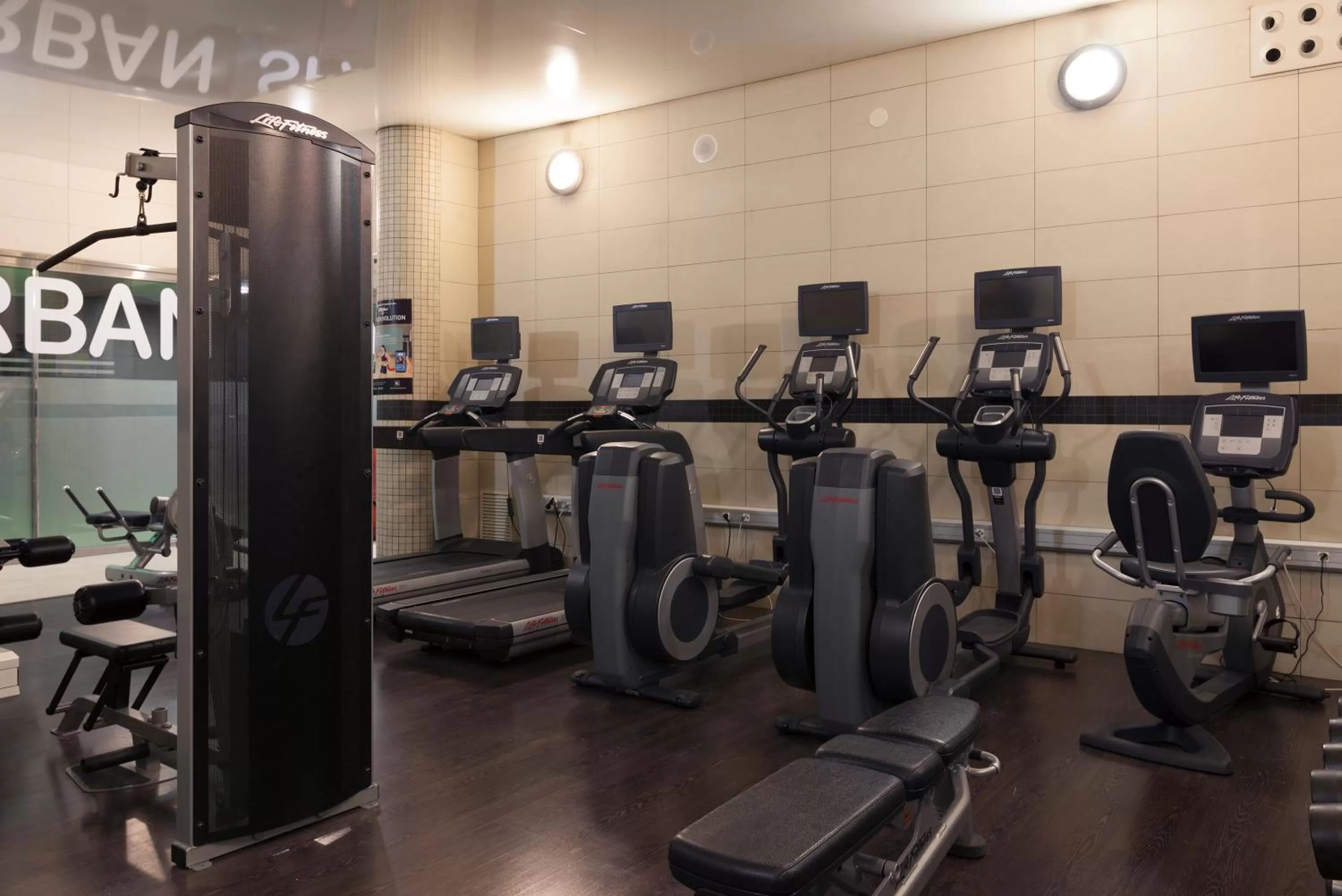 Fitness centre/facilities in URH Ciutat de Mataró