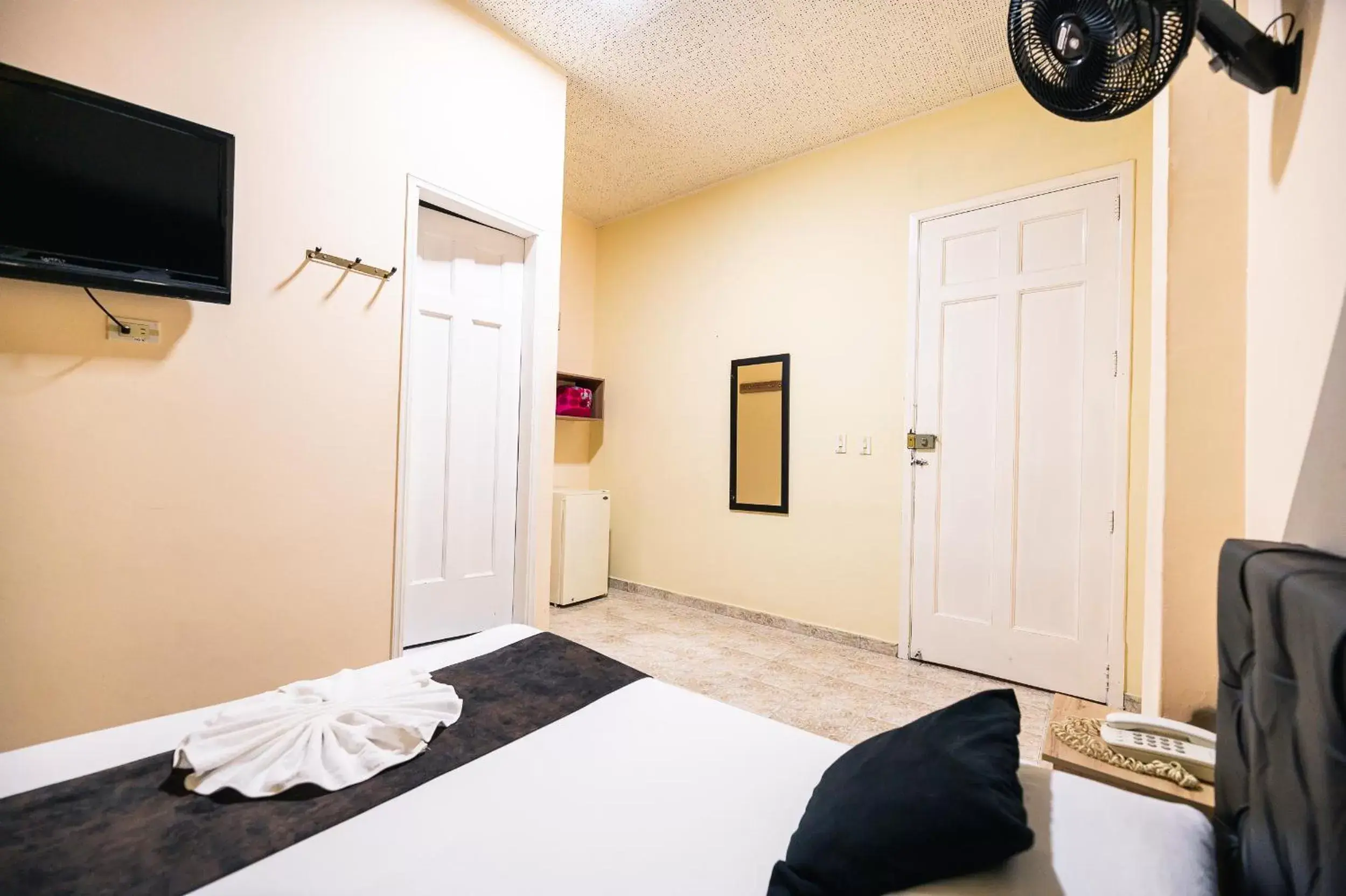 Double Room in HOTEL CALLE REAL SUITE Double Room in HOTEL CALLE REAL SUITE