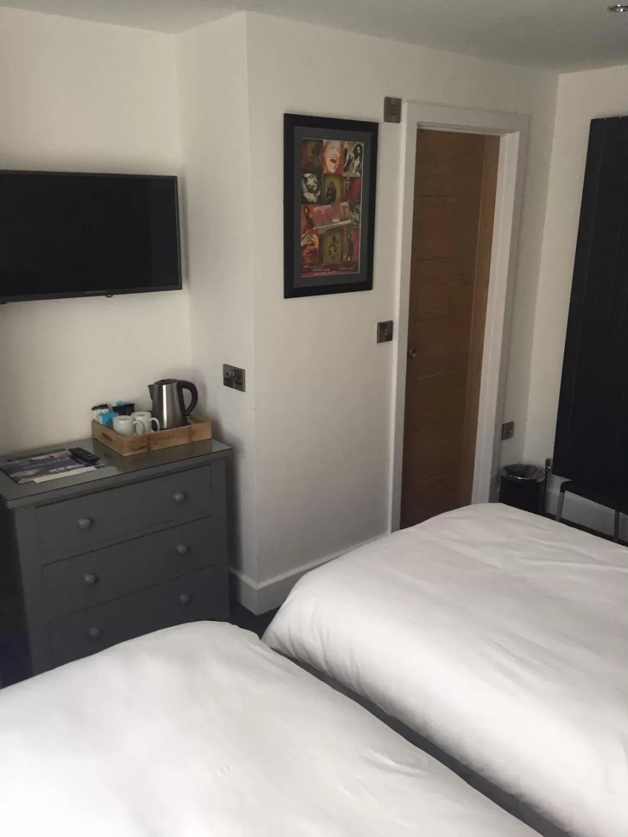 Bed in Carlton Hotel