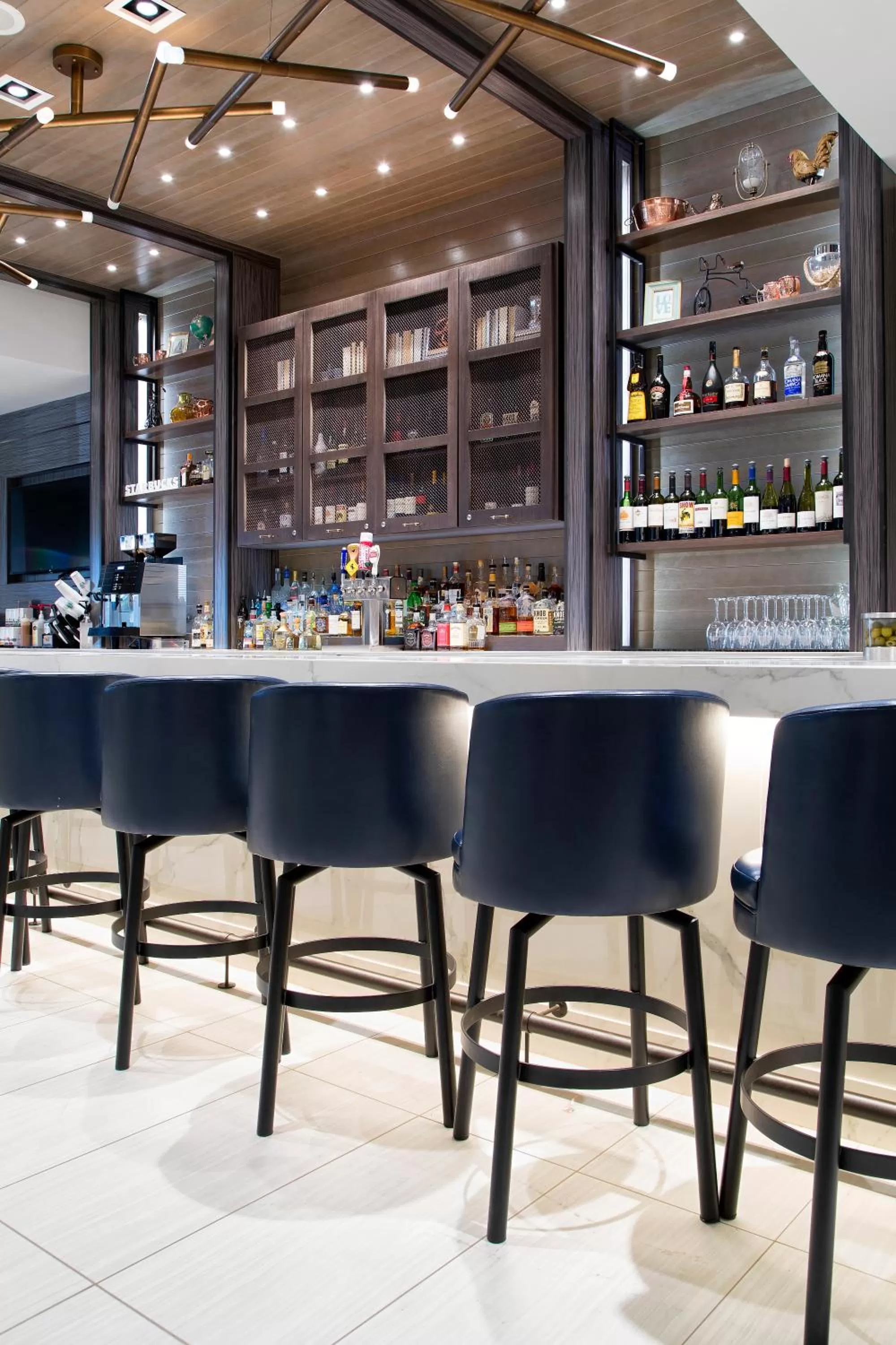 Lounge or bar in Franklin Marriott Cool Springs