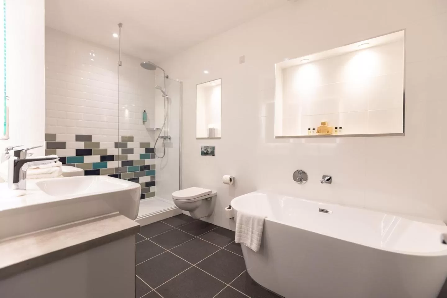 Shower in The Feathers Hotel