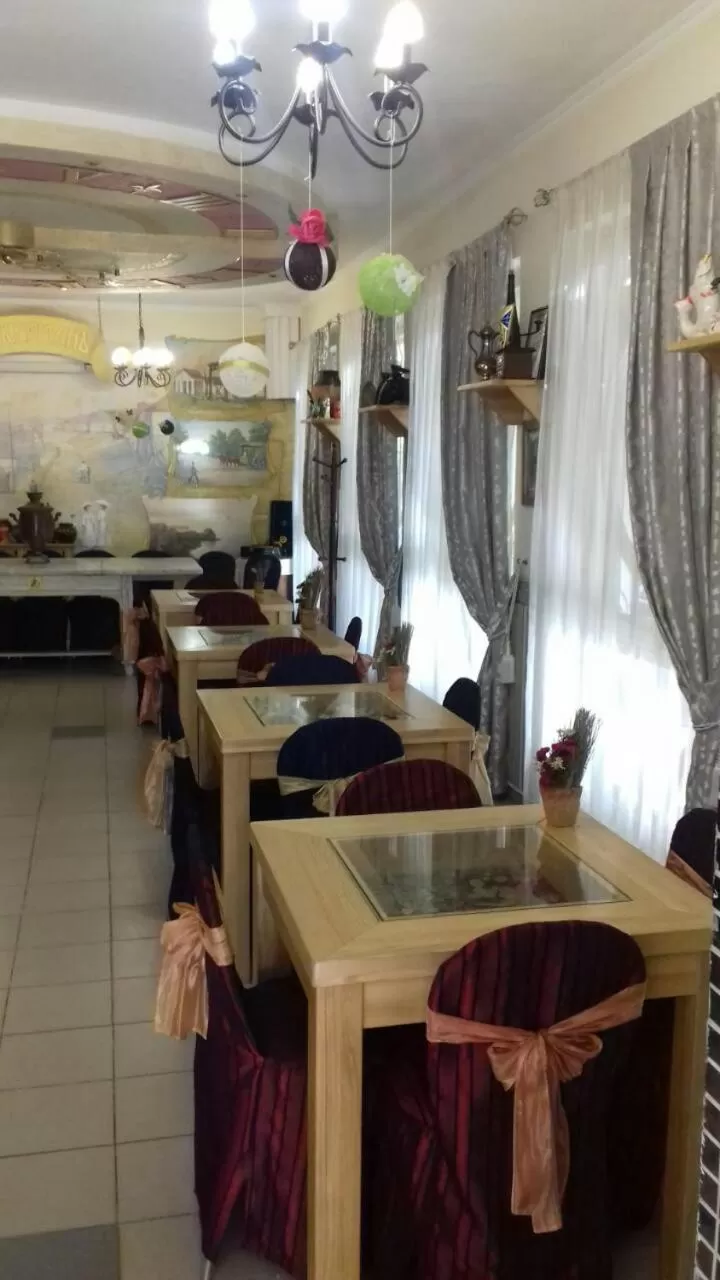 Restaurant/places to eat in Fiesta