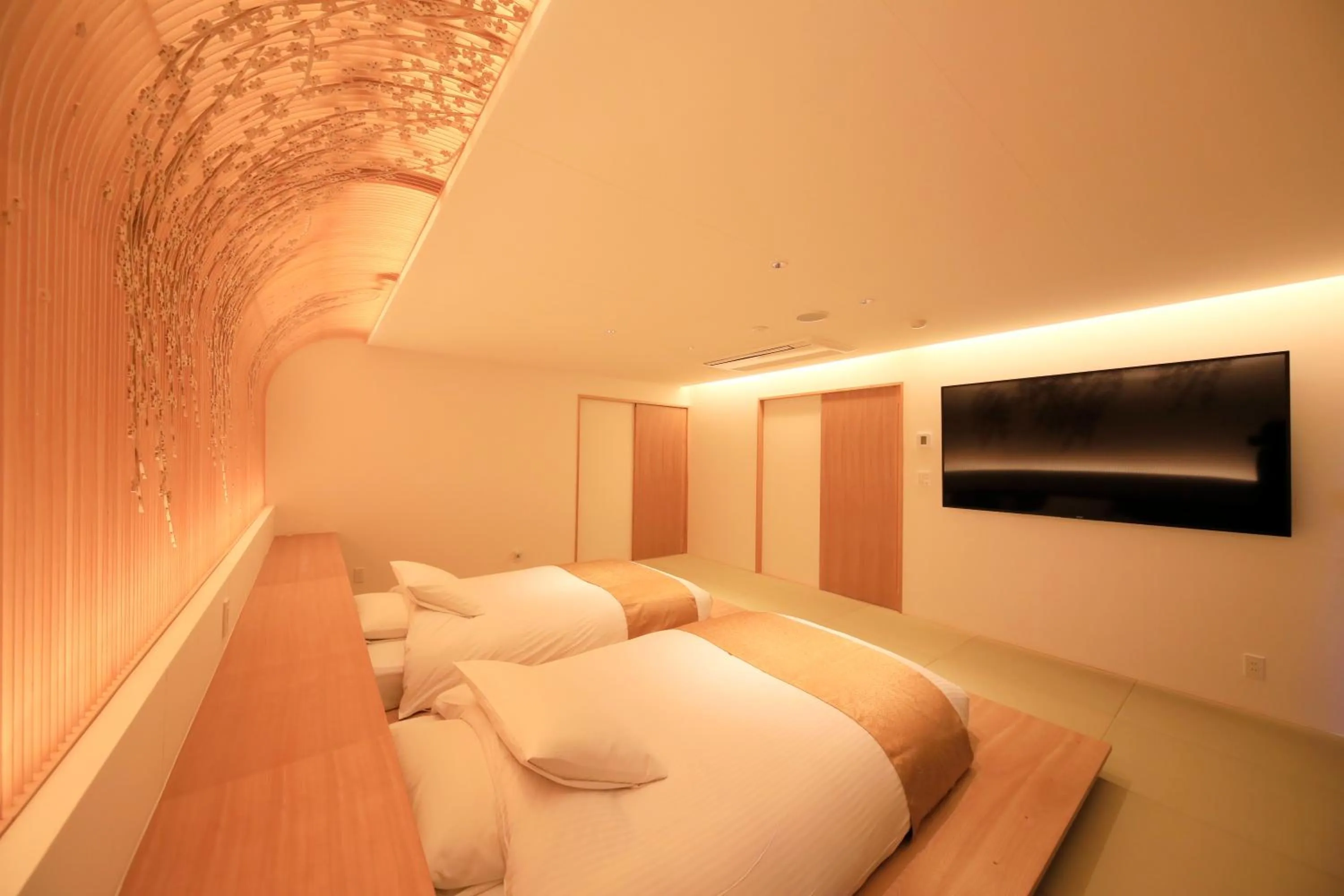 Bed in Fuji Onsenji Yumedono