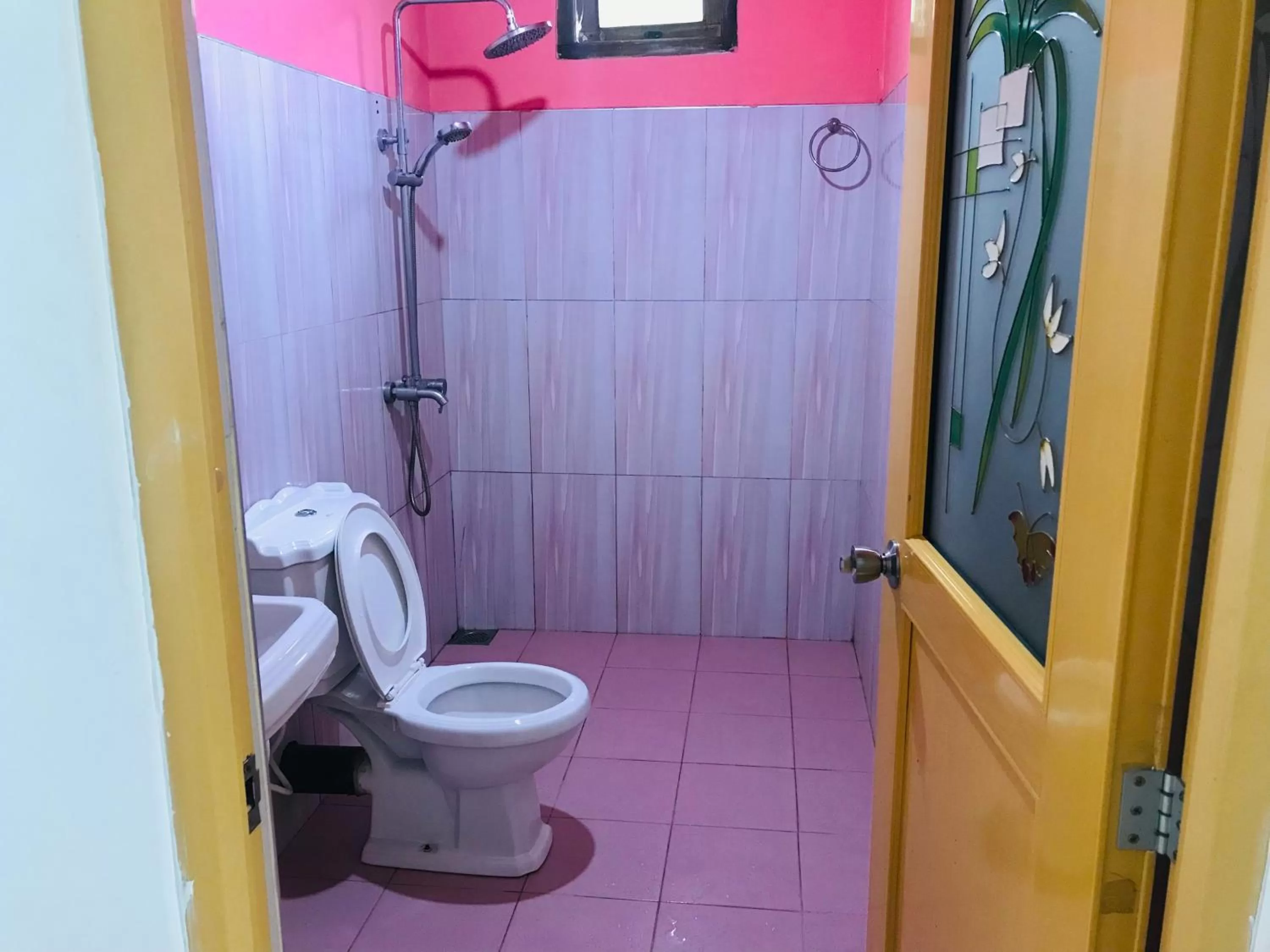 Bathroom in Felicity Inn