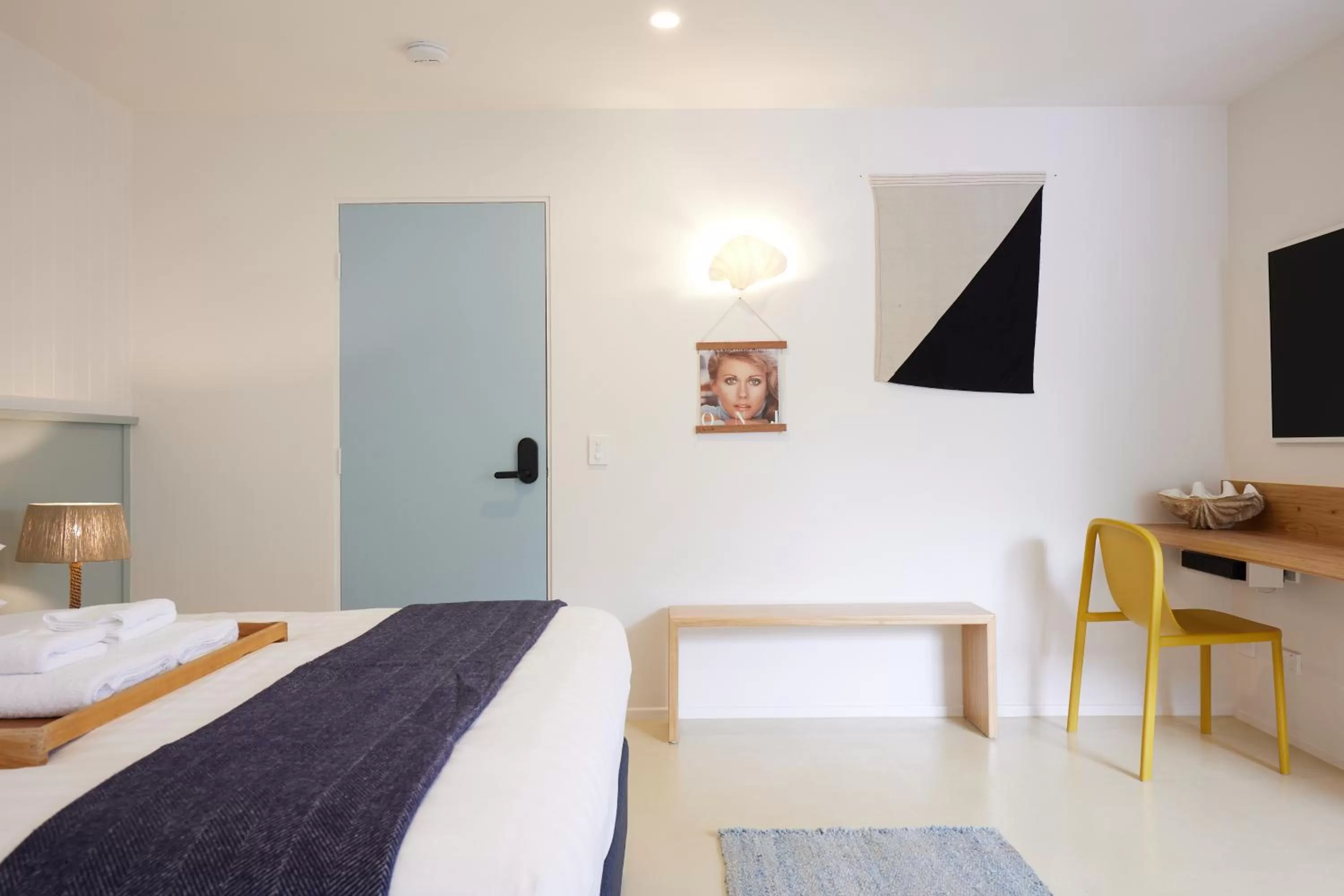 Bedroom, Bed in The Blue Water Motel