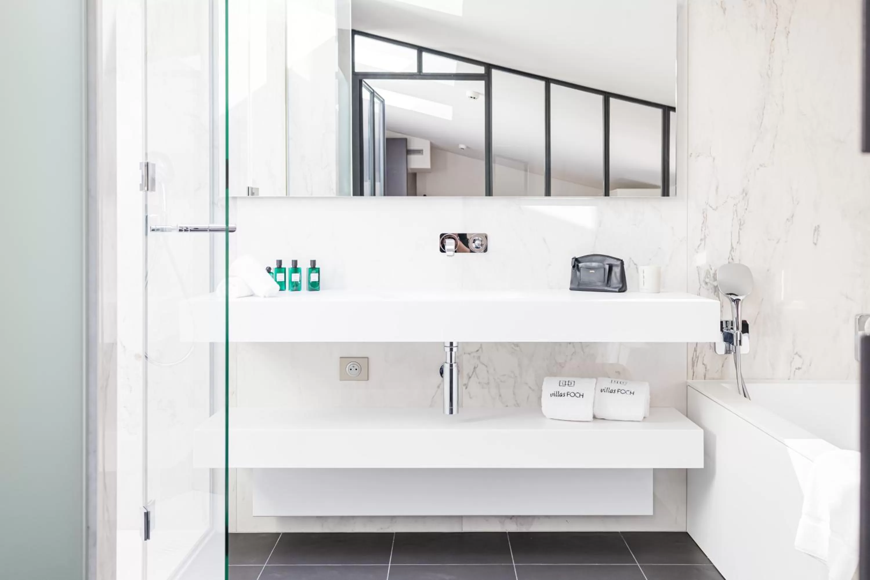 Bathroom in Villas Foch Boutique Hotel & Spa Bordeaux