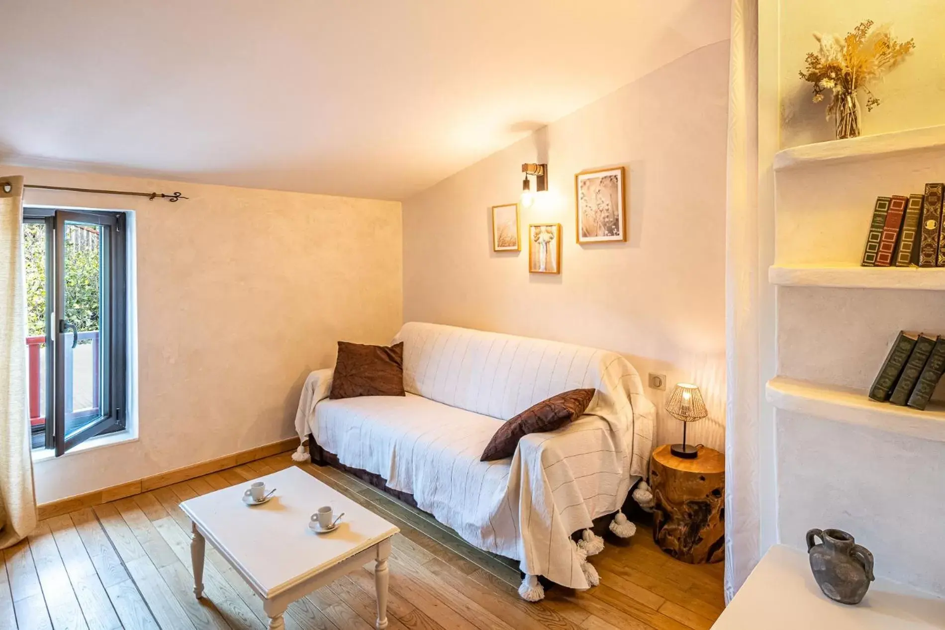 One-Bedroom Suite in Hôtel-Restaurant Le Résinier One-Bedroom Suite in Hôtel-Restaurant Le Résinier