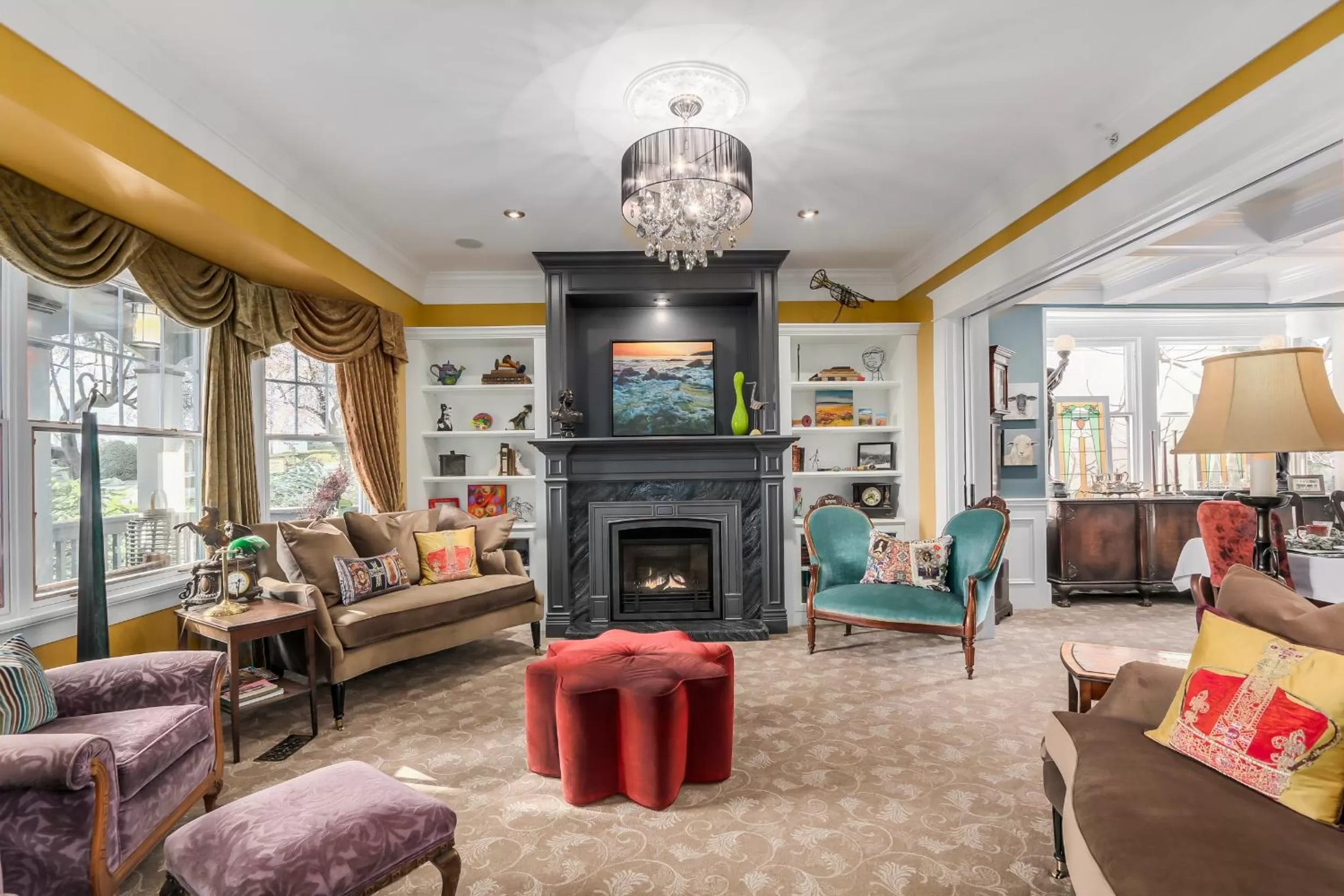 Living room, Lobby/Reception in West End Guest House