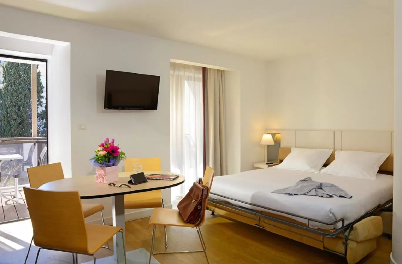 Bed in Résidence Residéal Premium Cannes