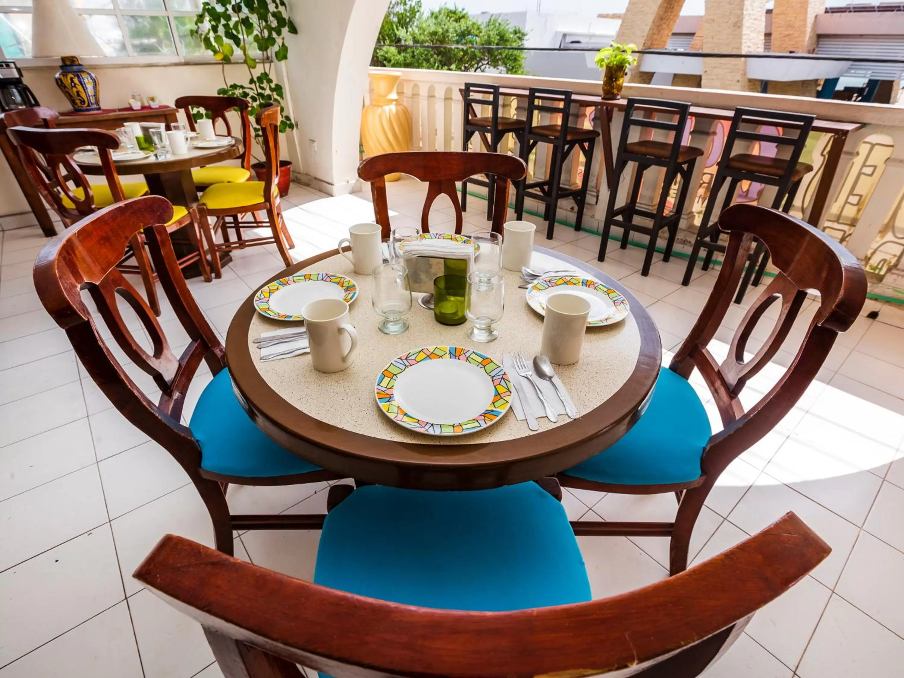 Restaurant/places to eat in Hotel D Gomar