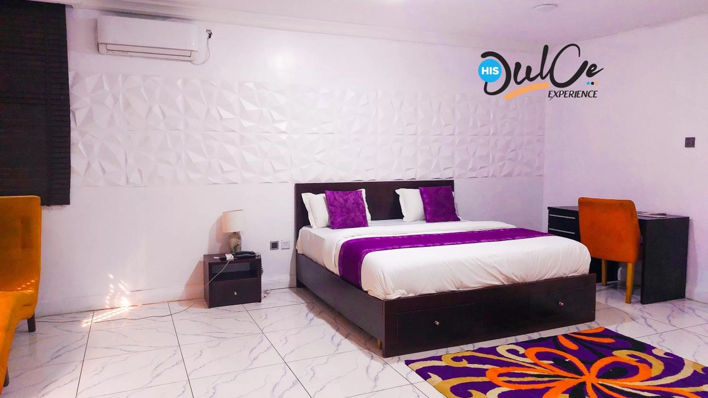 Bed in HIS Dulce Apartments