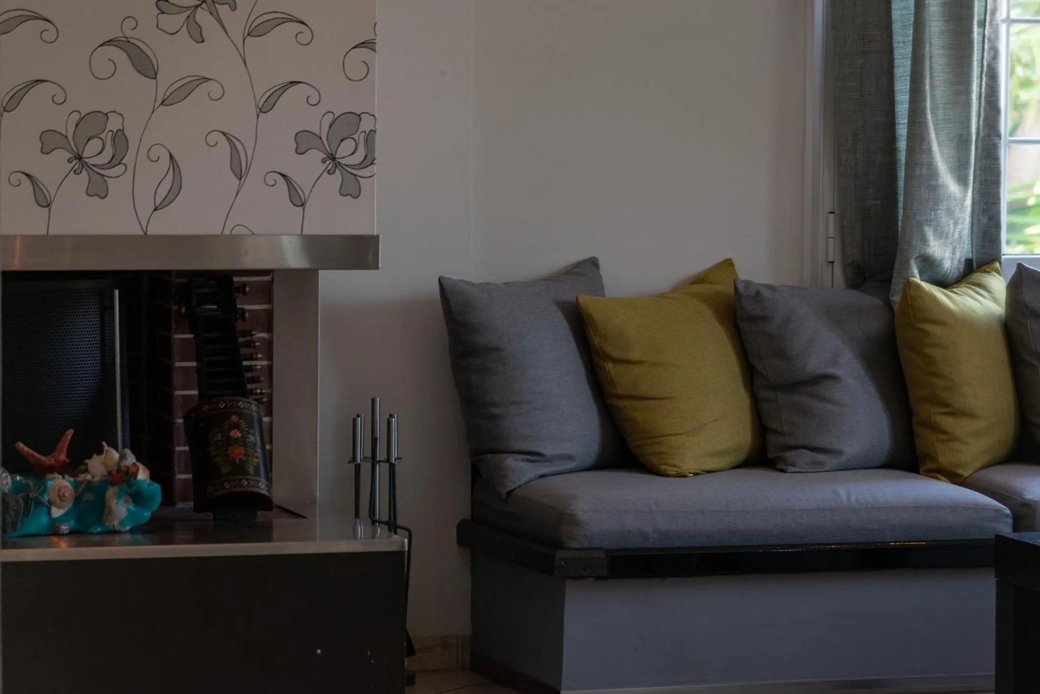 Seating area in Flegra Palace