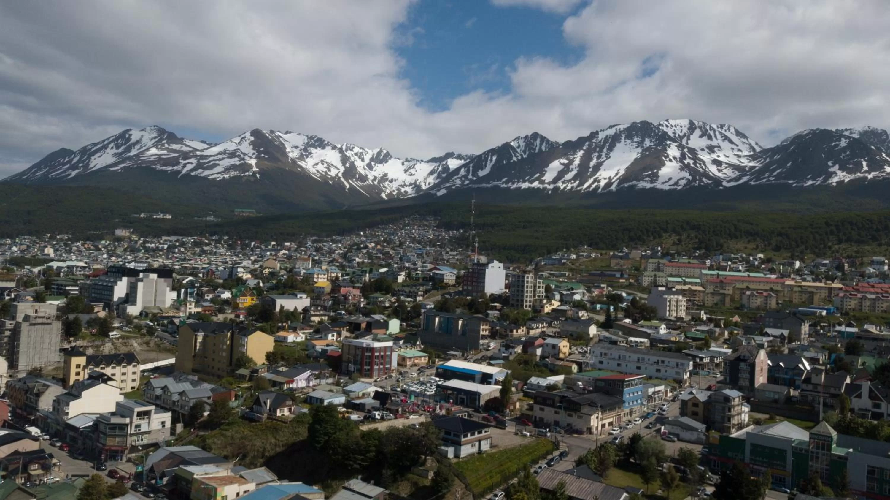Nearby landmark, Bird's-eye View in Hosteria Sloggett