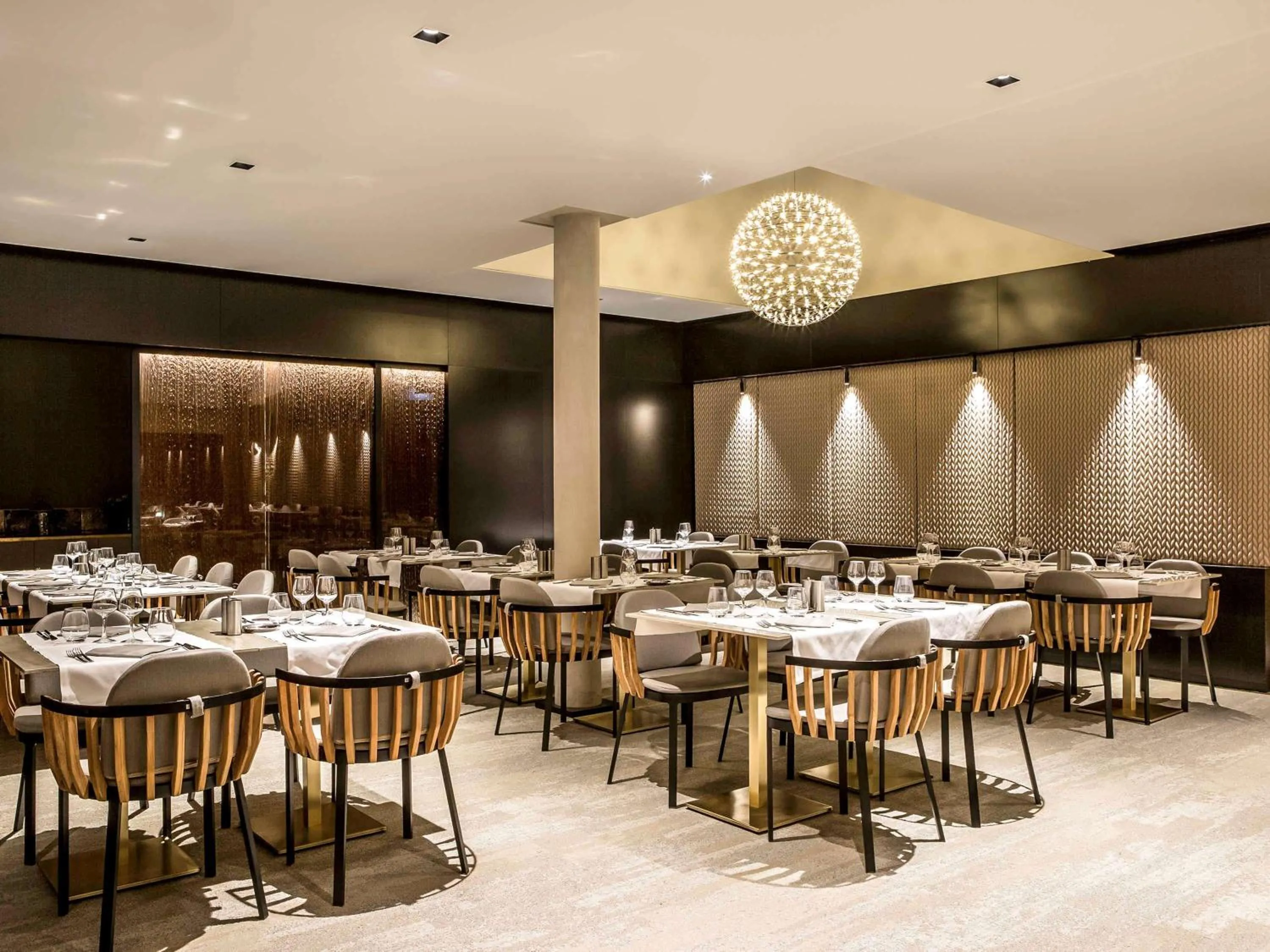 Restaurant/places to eat in Emeria Dinard Thalasso Spa