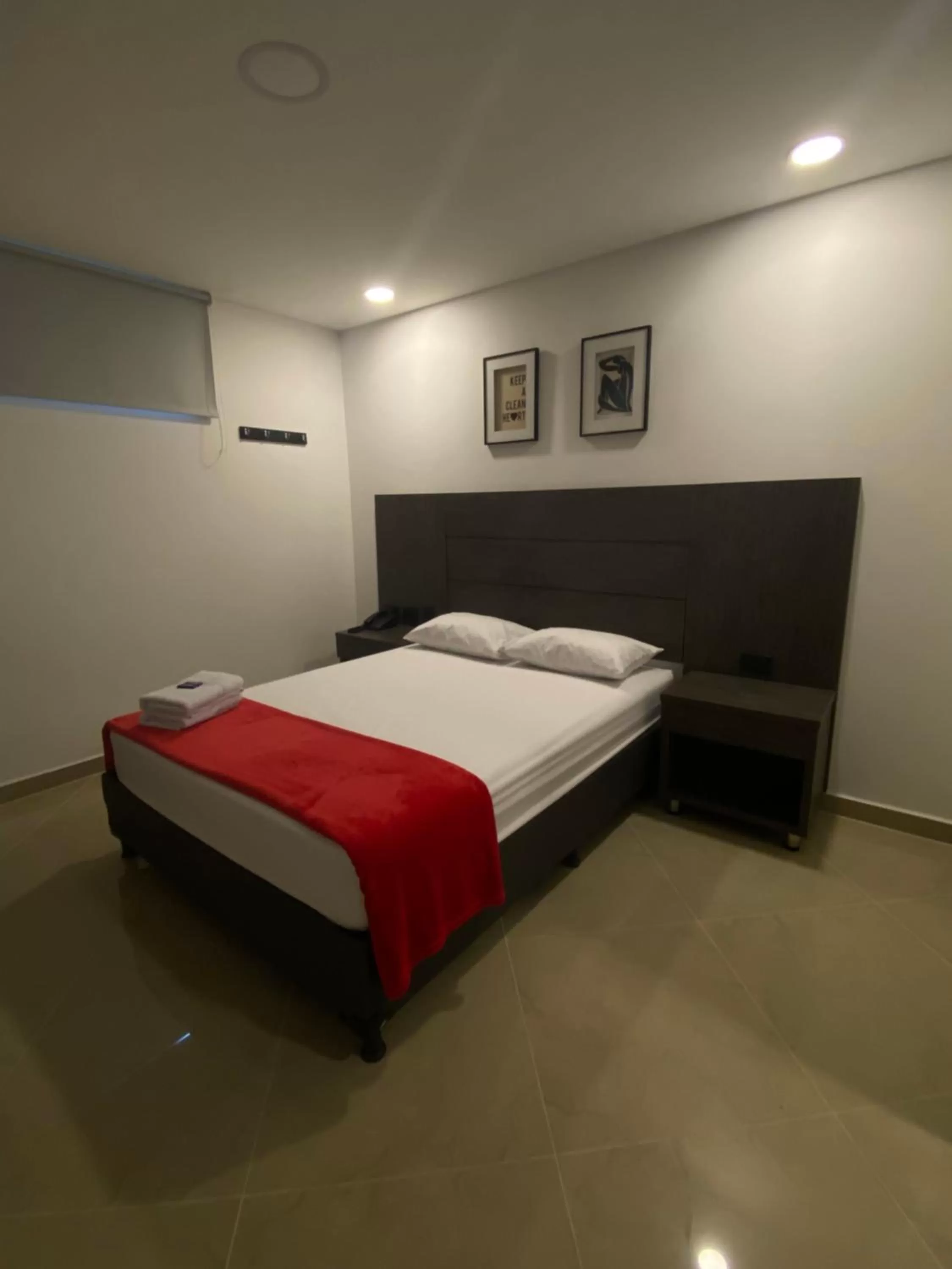 Bed in HOTEL CALIFORNIA CITY