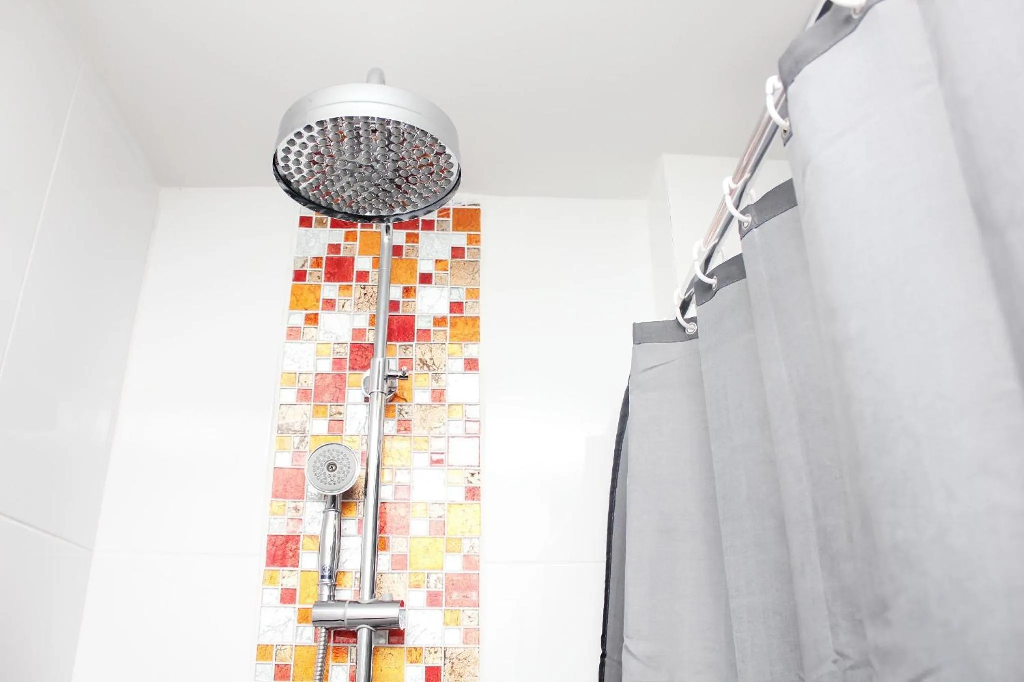 Bathroom in Lub Sbuy House Hotel - SHA