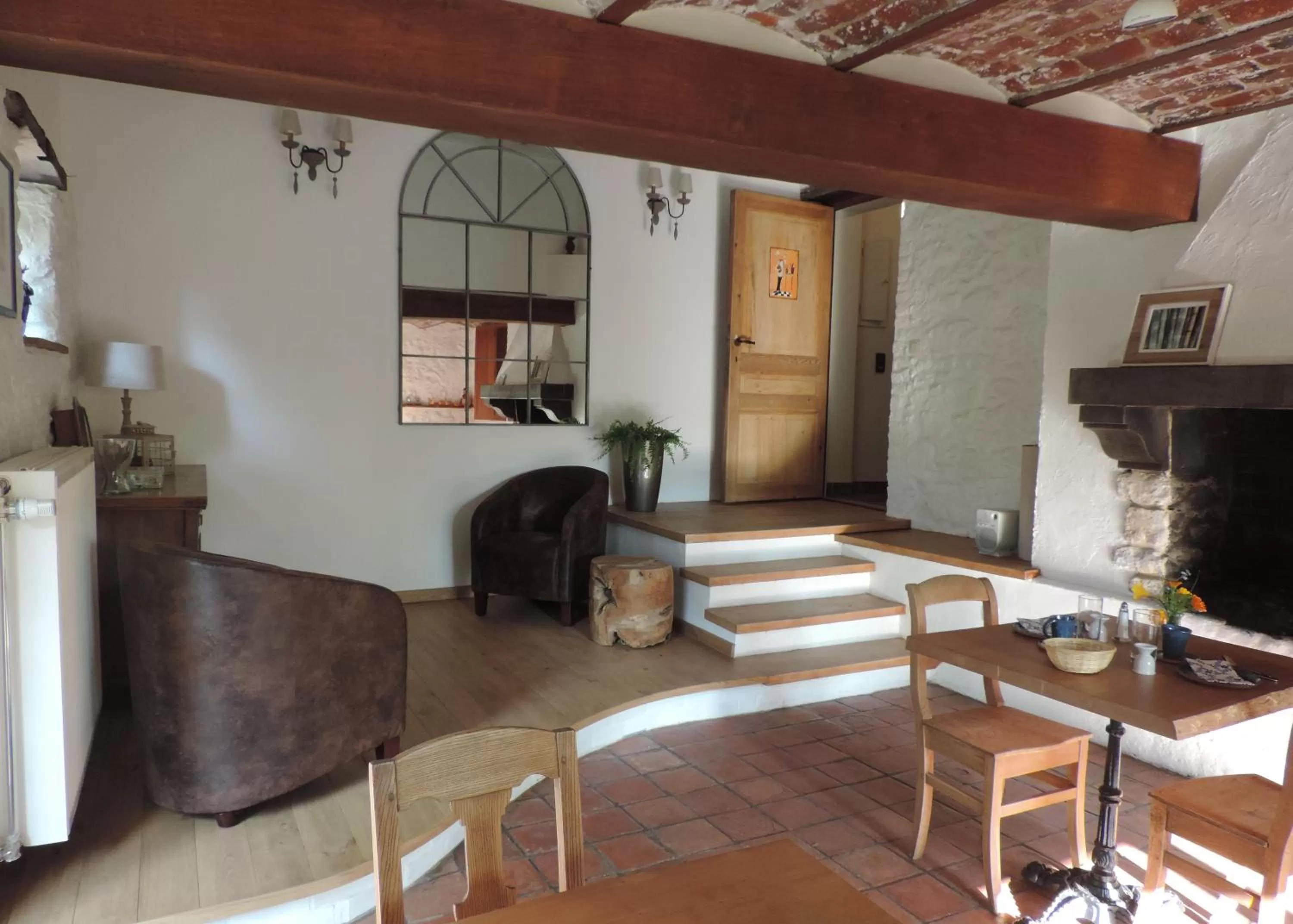 Restaurant/places to eat, Seating Area in B&B Le Valangré