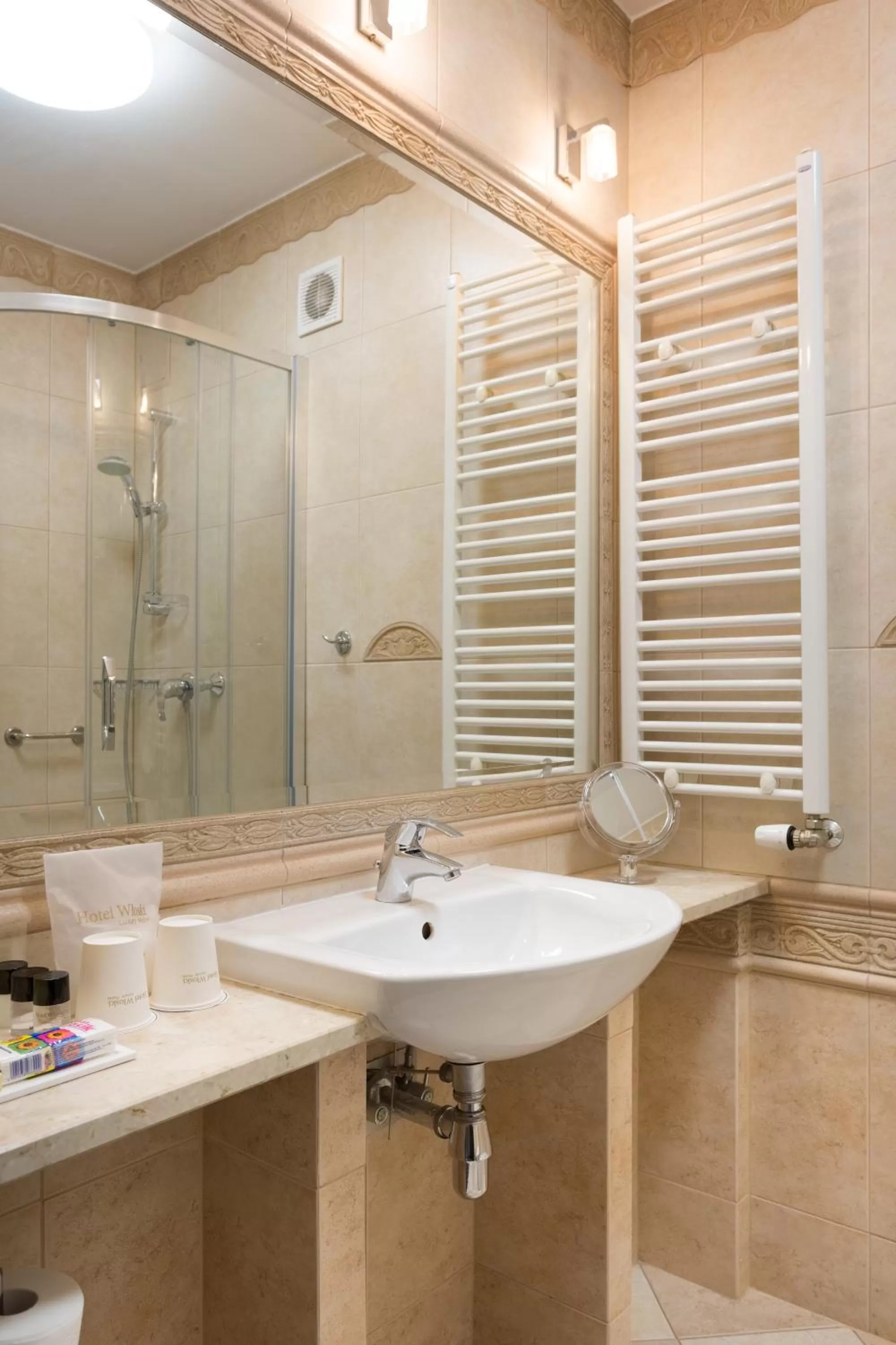 Shower in Hotel Włoski Italia Boutique Old Town Poznań