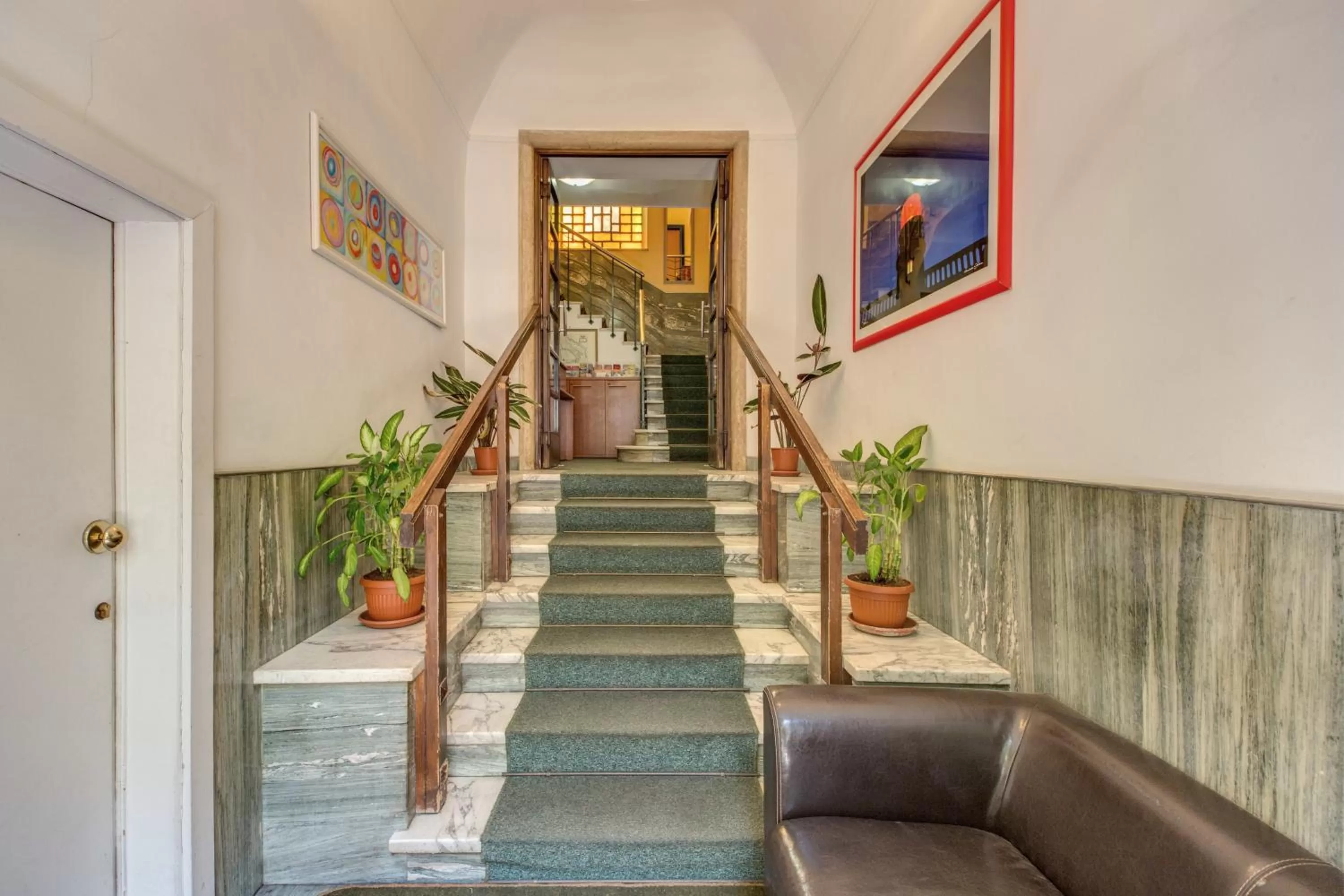 Facade/entrance in Hotel Carmel