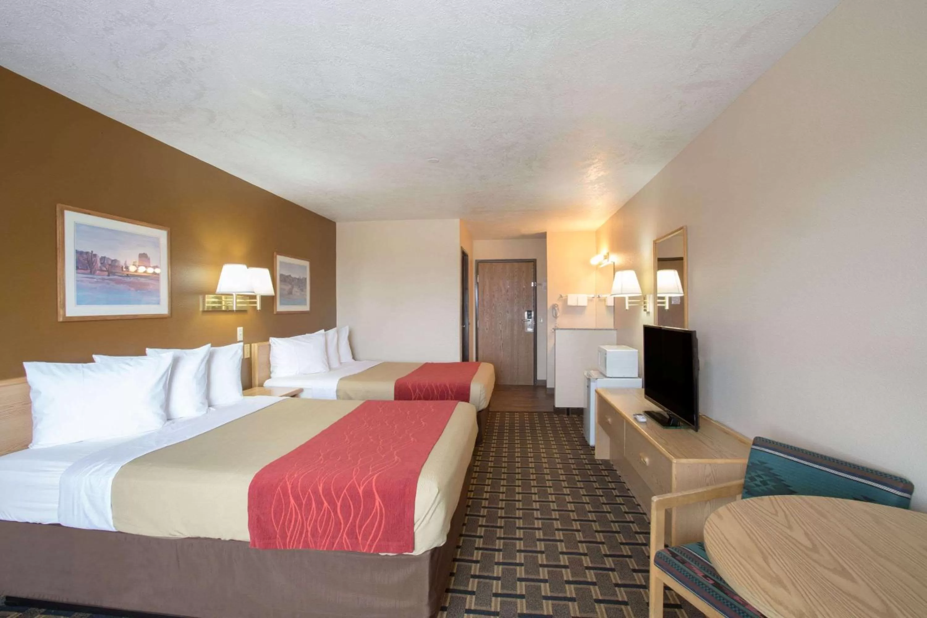 Photo of the whole room, Bed in Days Inn by Wyndham Hurricane/Zion National Park Area