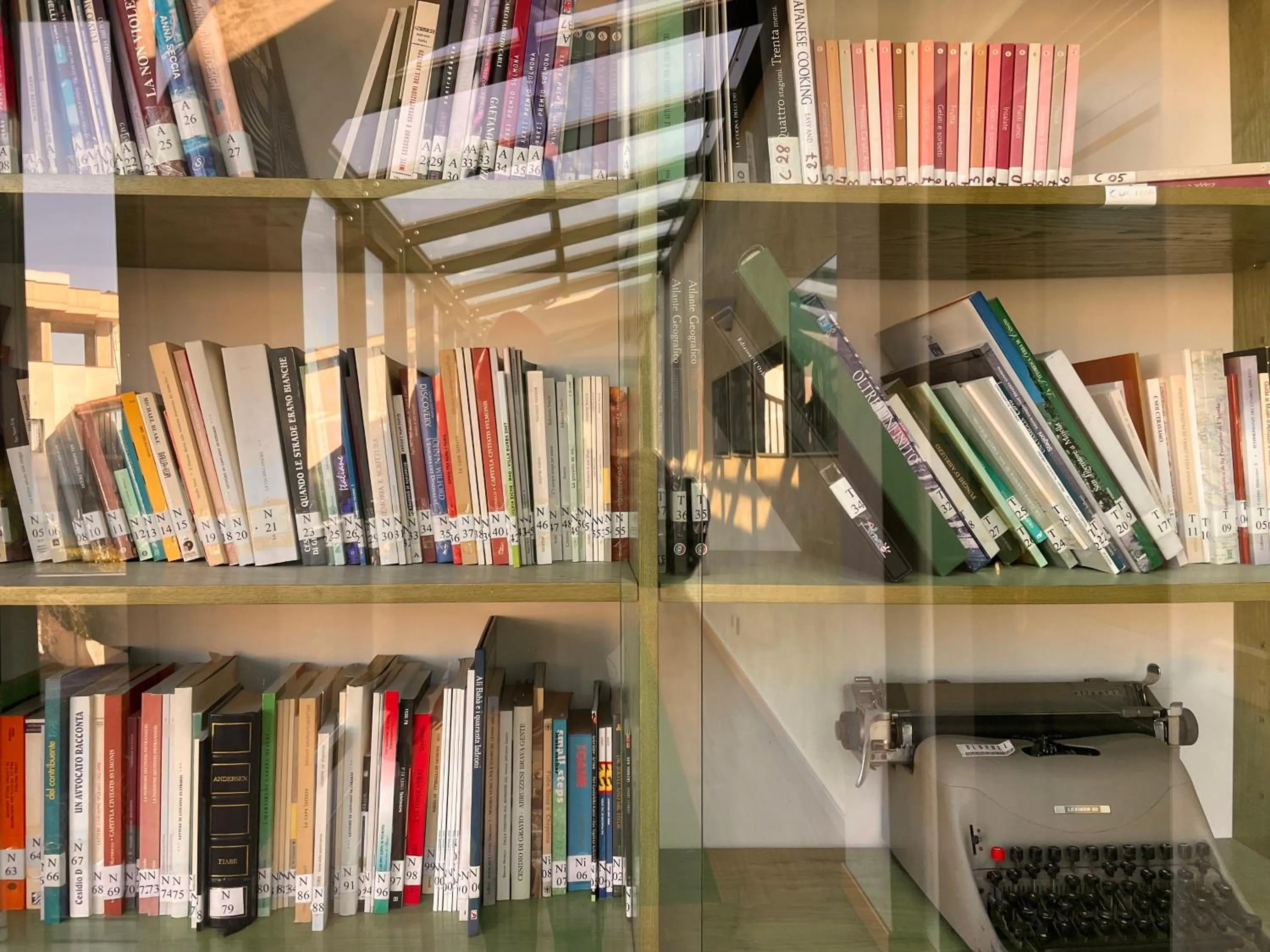 Library in Hotel Santacroce Meeting