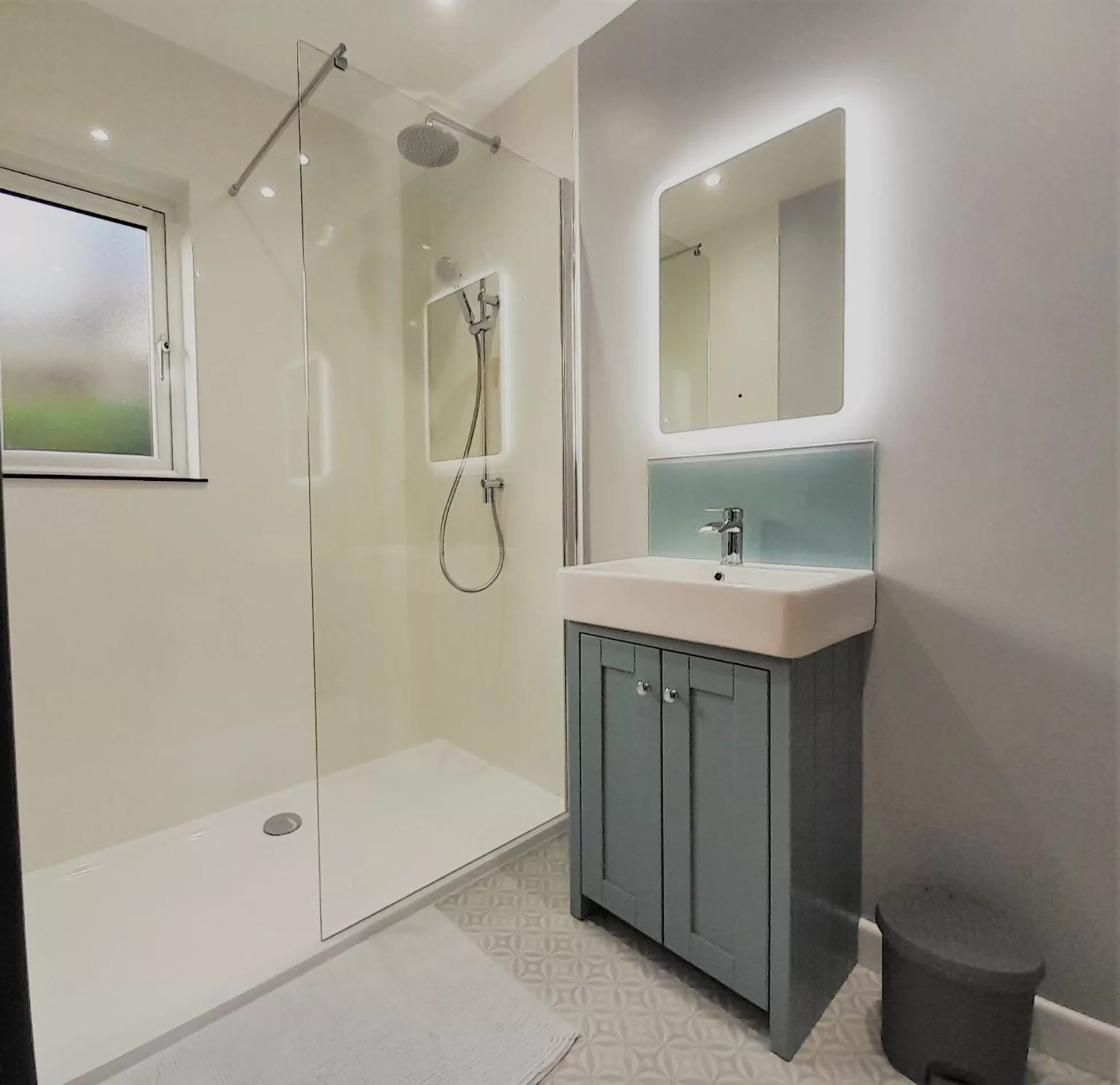 Bathroom in Lobhill Farmhouse Bed and Breakfast and Self Catering Accommodation