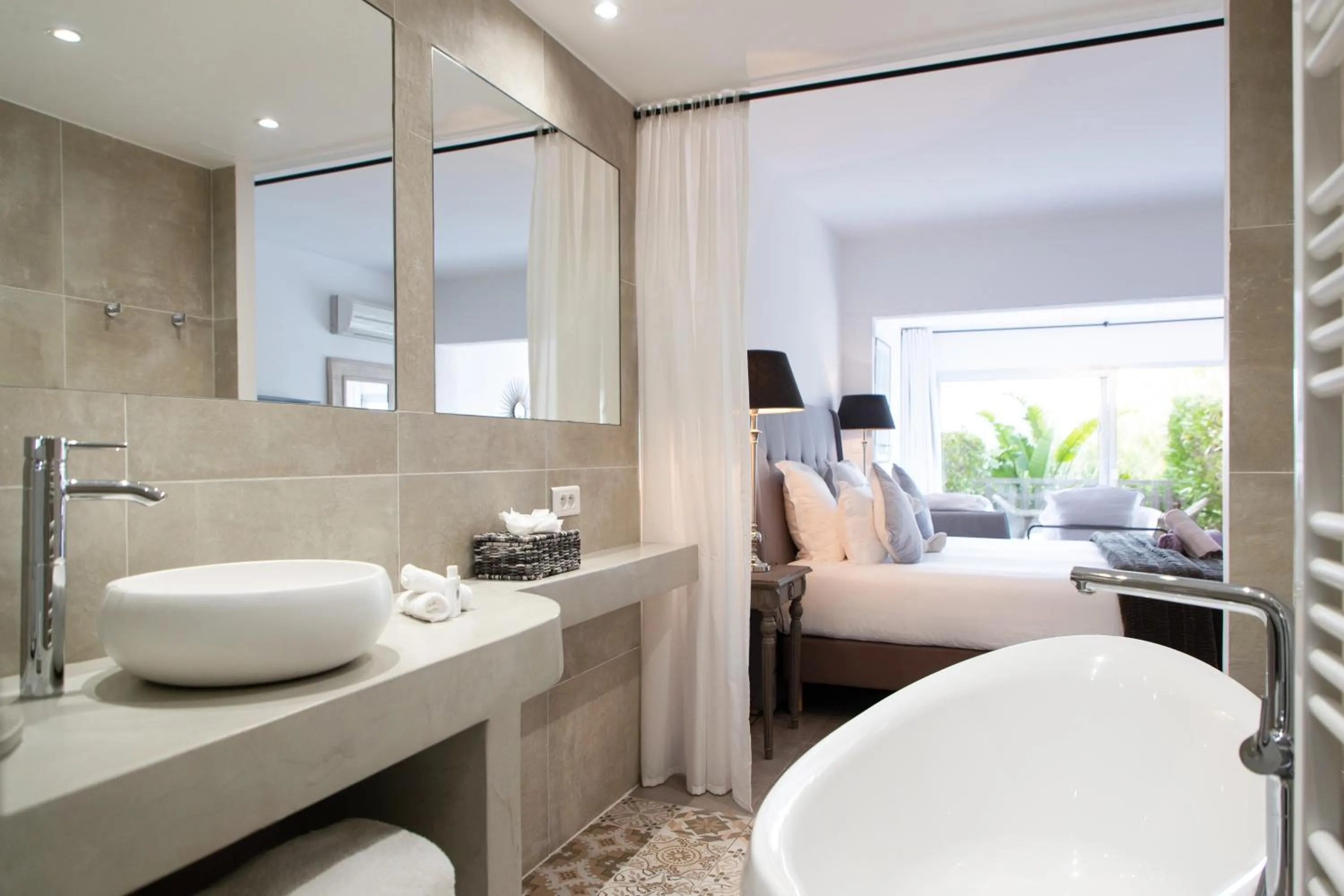 Bed in Hôtel Font Mourier