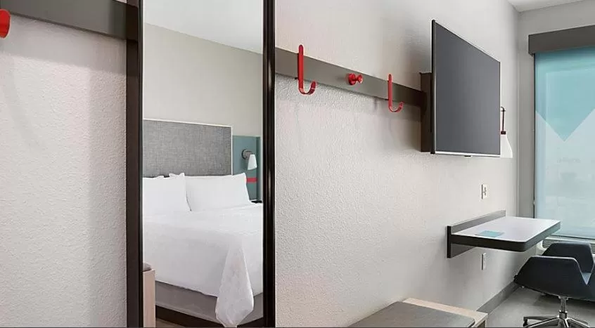 Photo of the whole room, Bed in avid hotels - Columbus Northwest - Hilliard by IHG